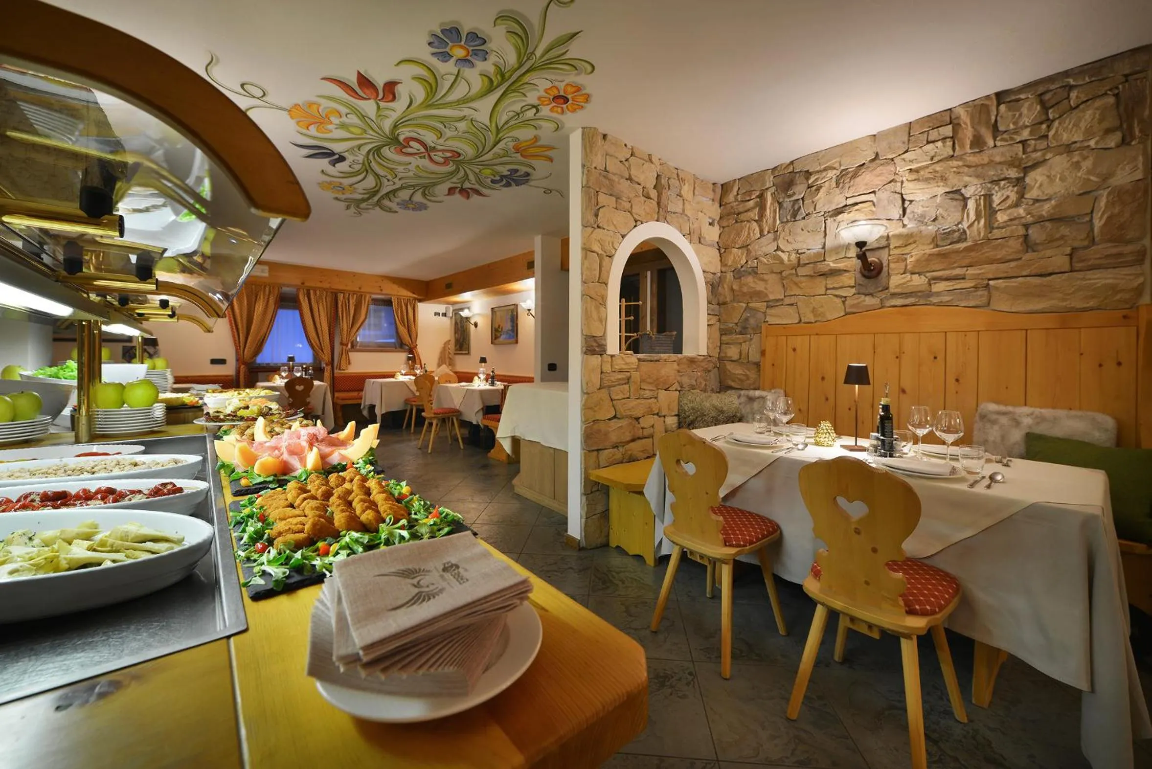 Restaurant/places to eat in Hotel Primula