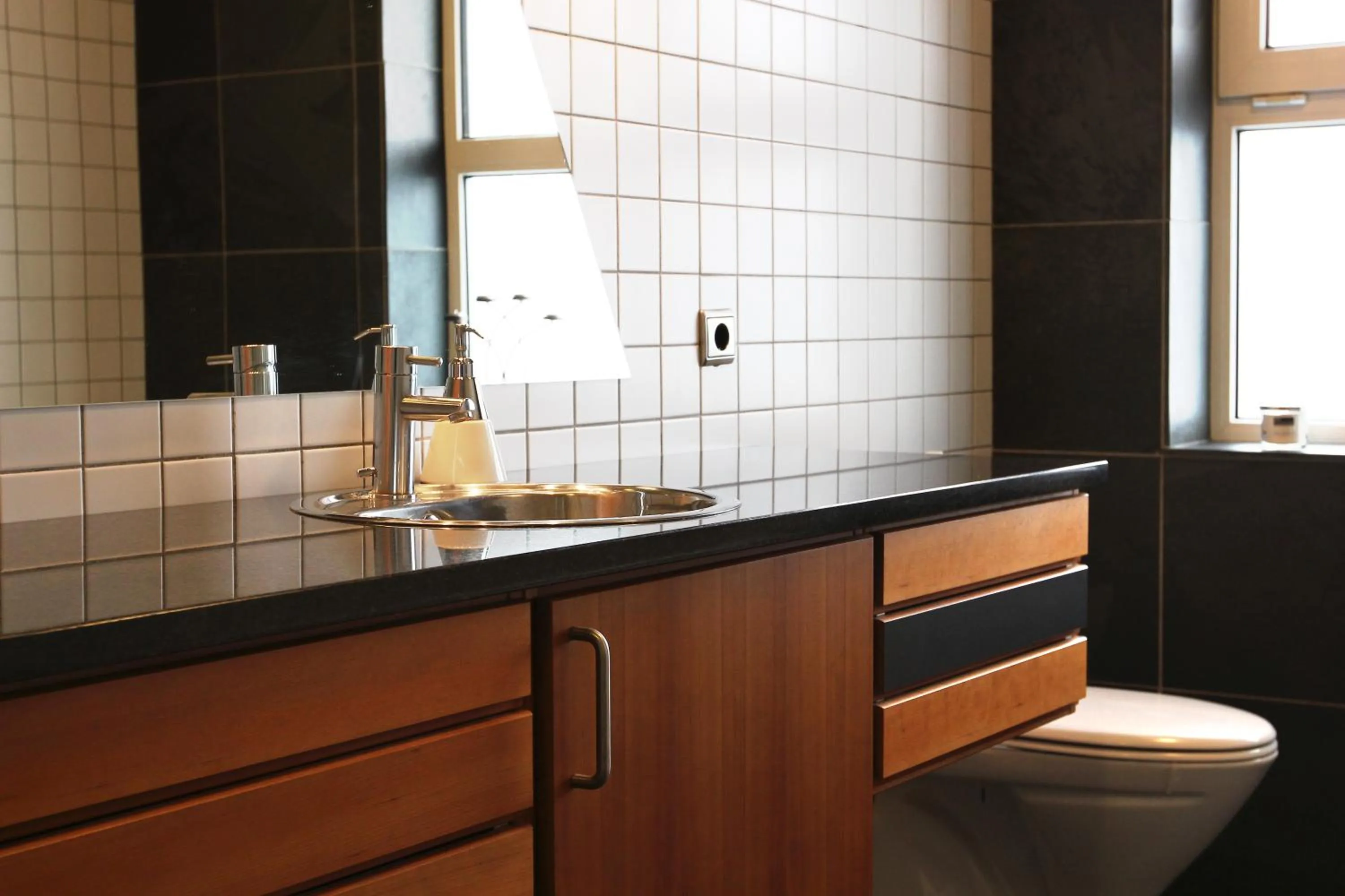 Toilet in Ármót Guesthouse