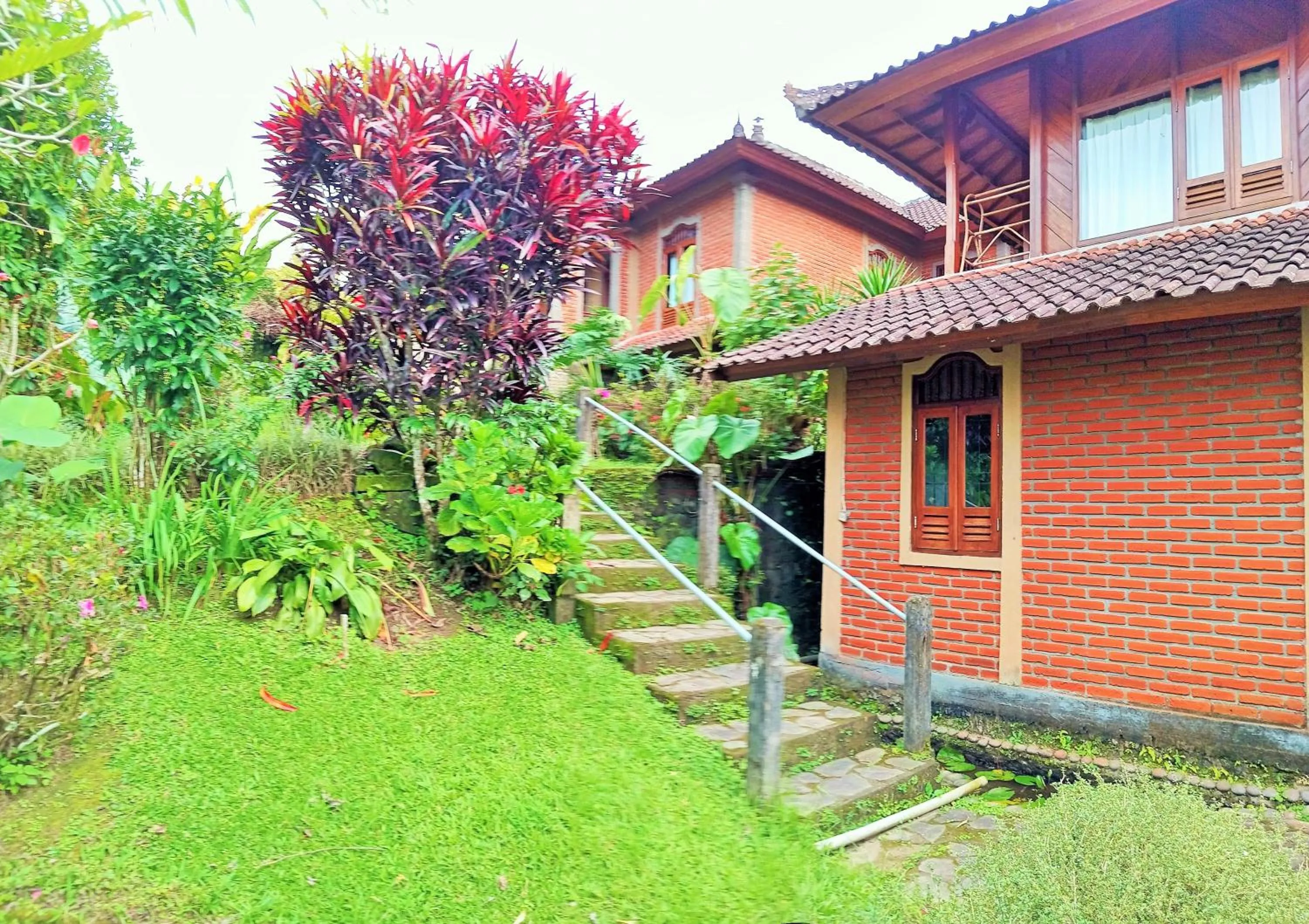 Garden in Puri Lumbung Cottages Restaurant & Spa Munduk