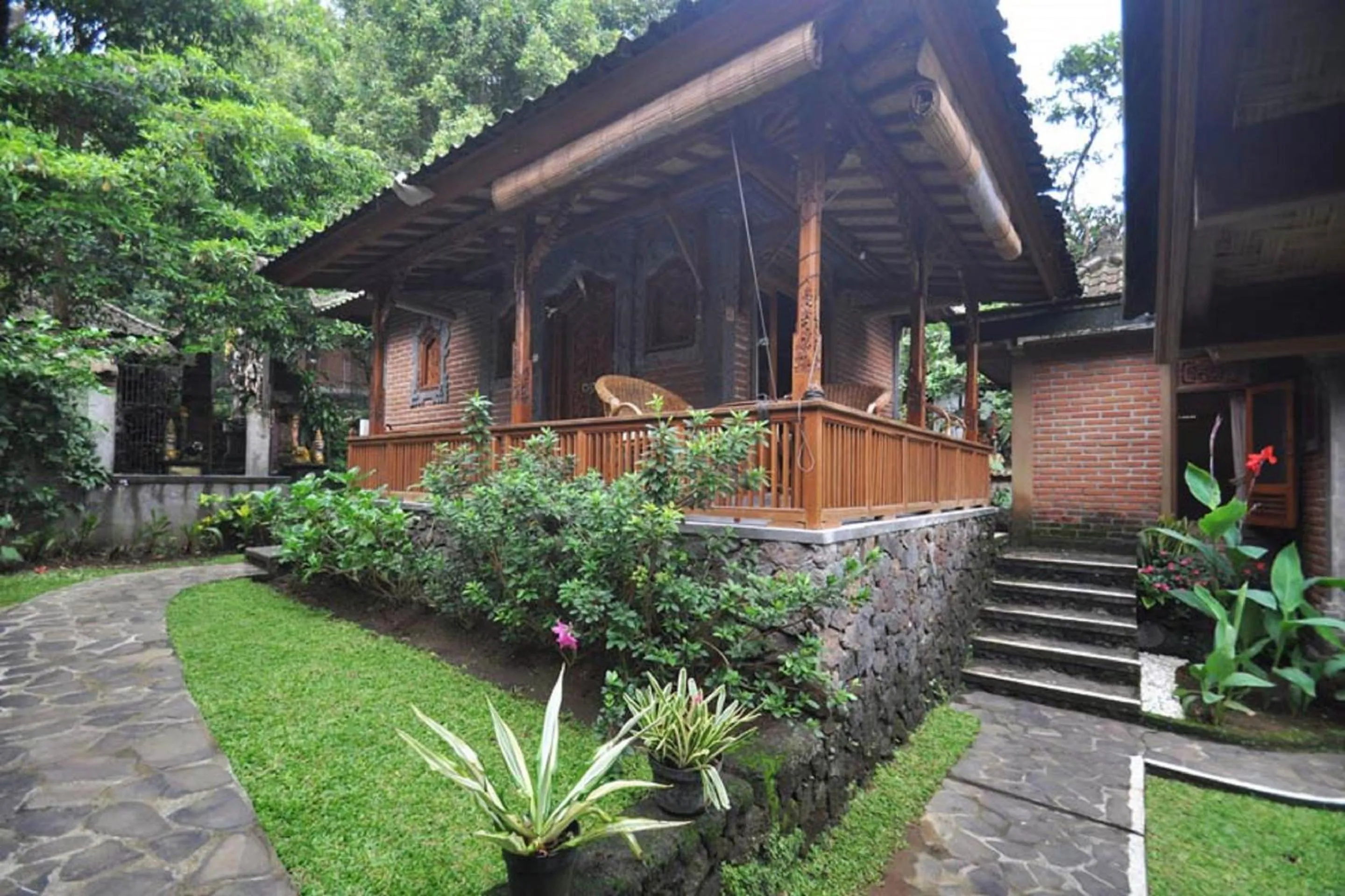 Garden in Puri Lumbung Cottages Restaurant & Spa Munduk