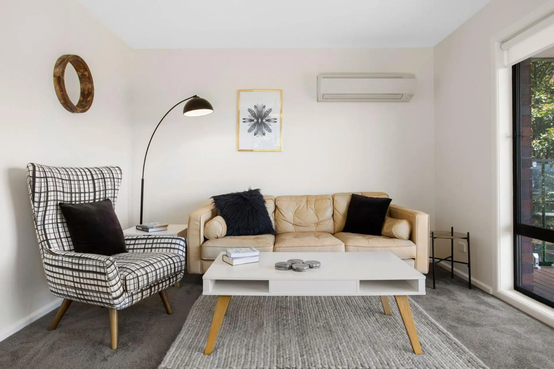 The View 2 bed unit with stunning Hobart outlook