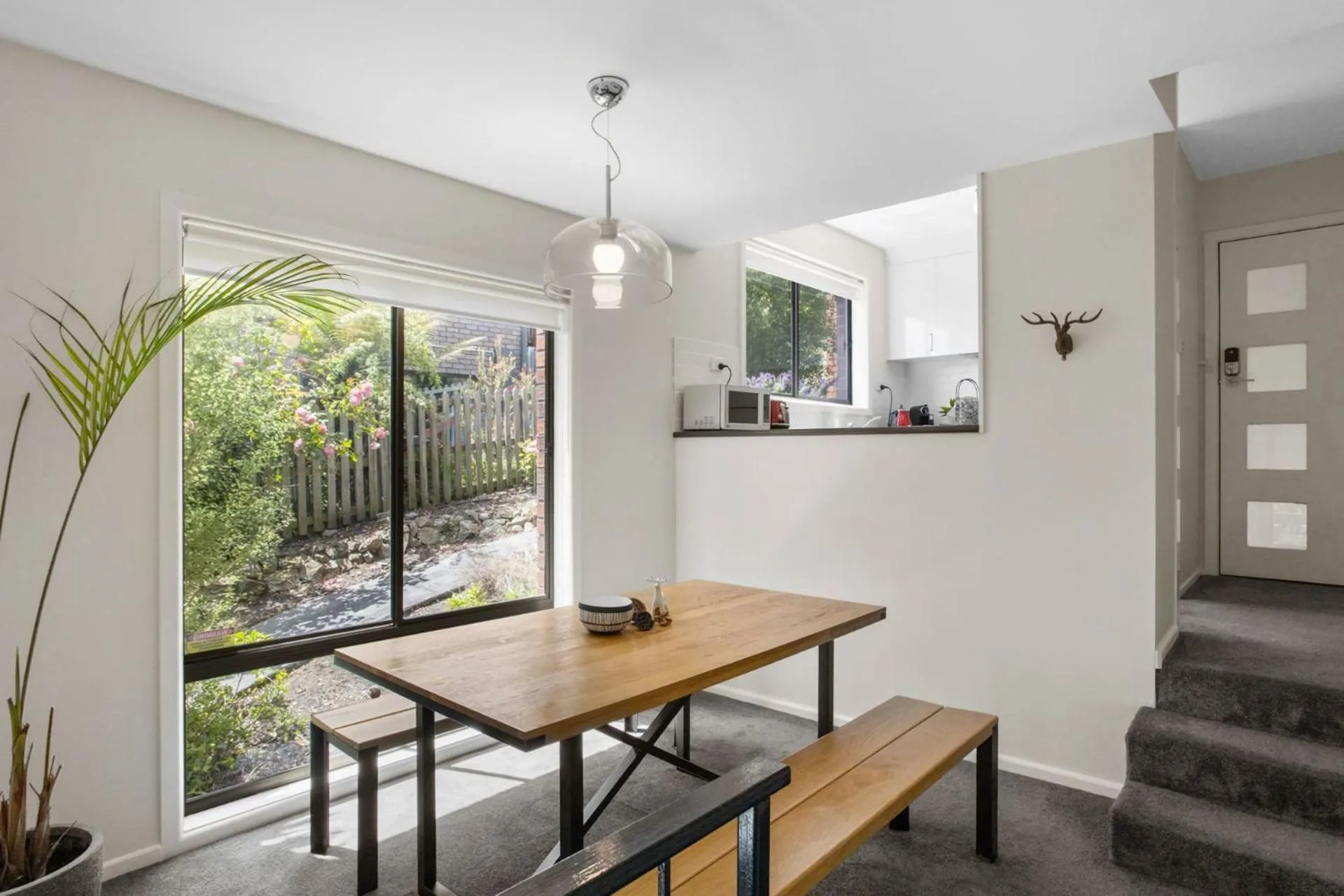 The View 2 bed unit with stunning Hobart outlook