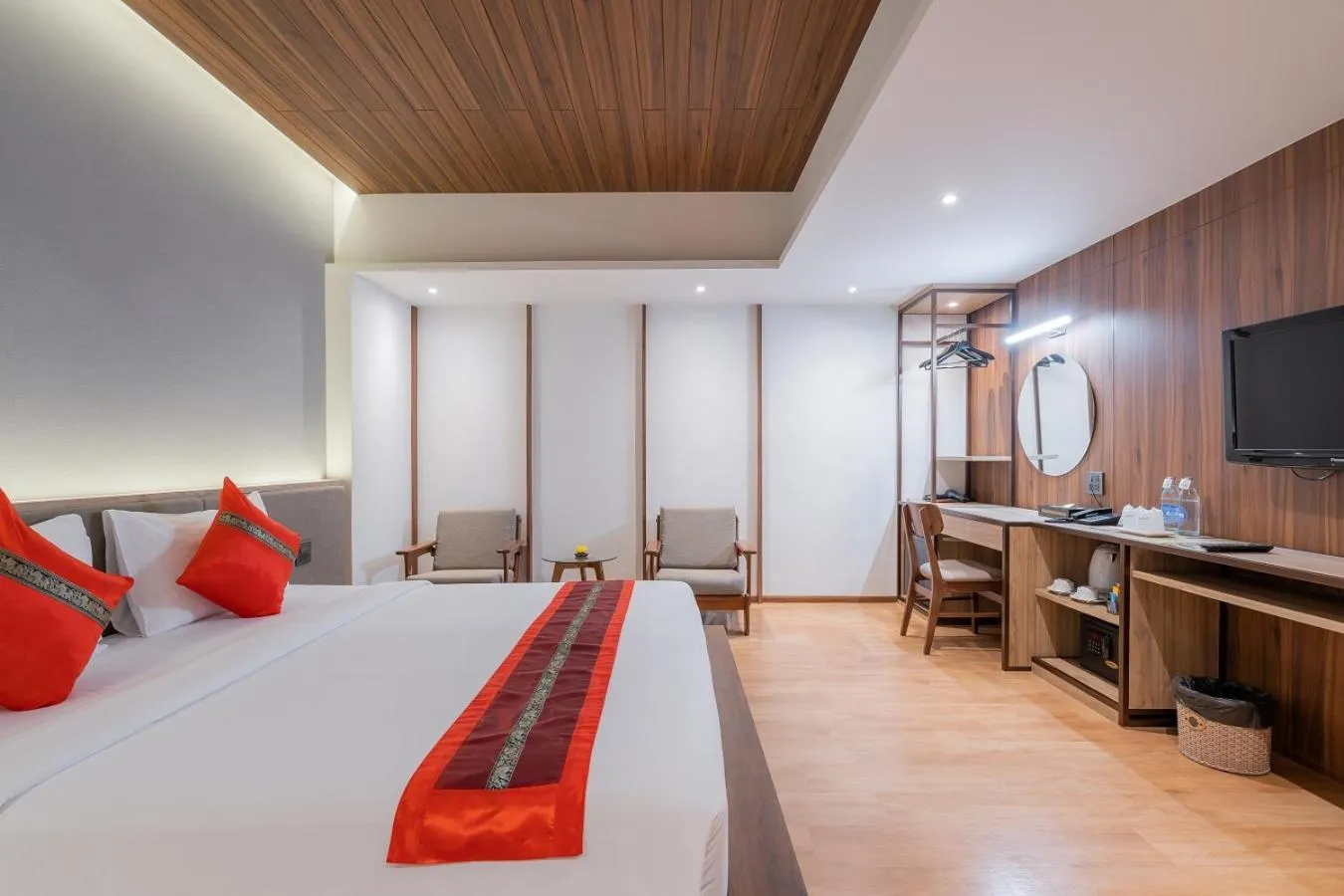 Photo of the whole room, Bed in True Siam Phayathai Hotel