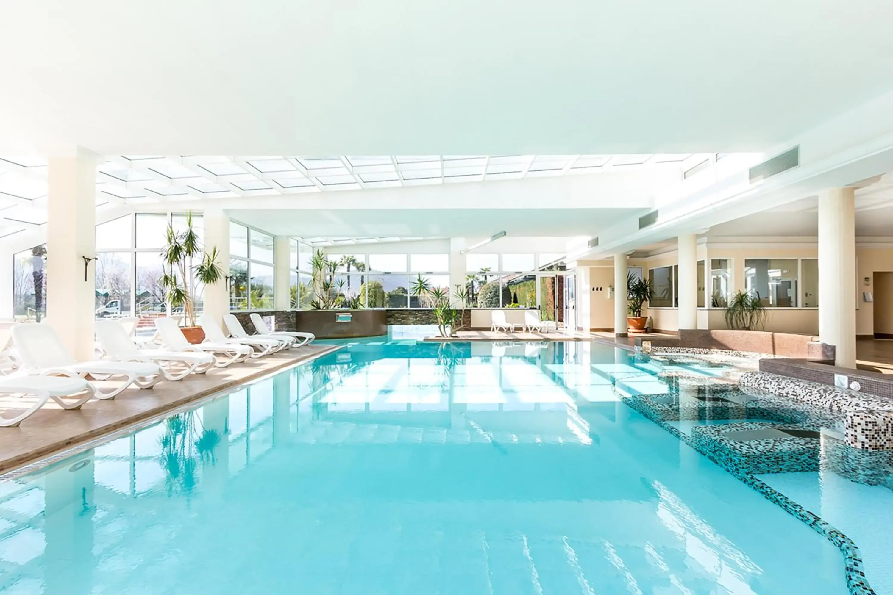 Swimming pool in Hotel Terme Leonardo Swimming pool in Hotel Terme Leonardo