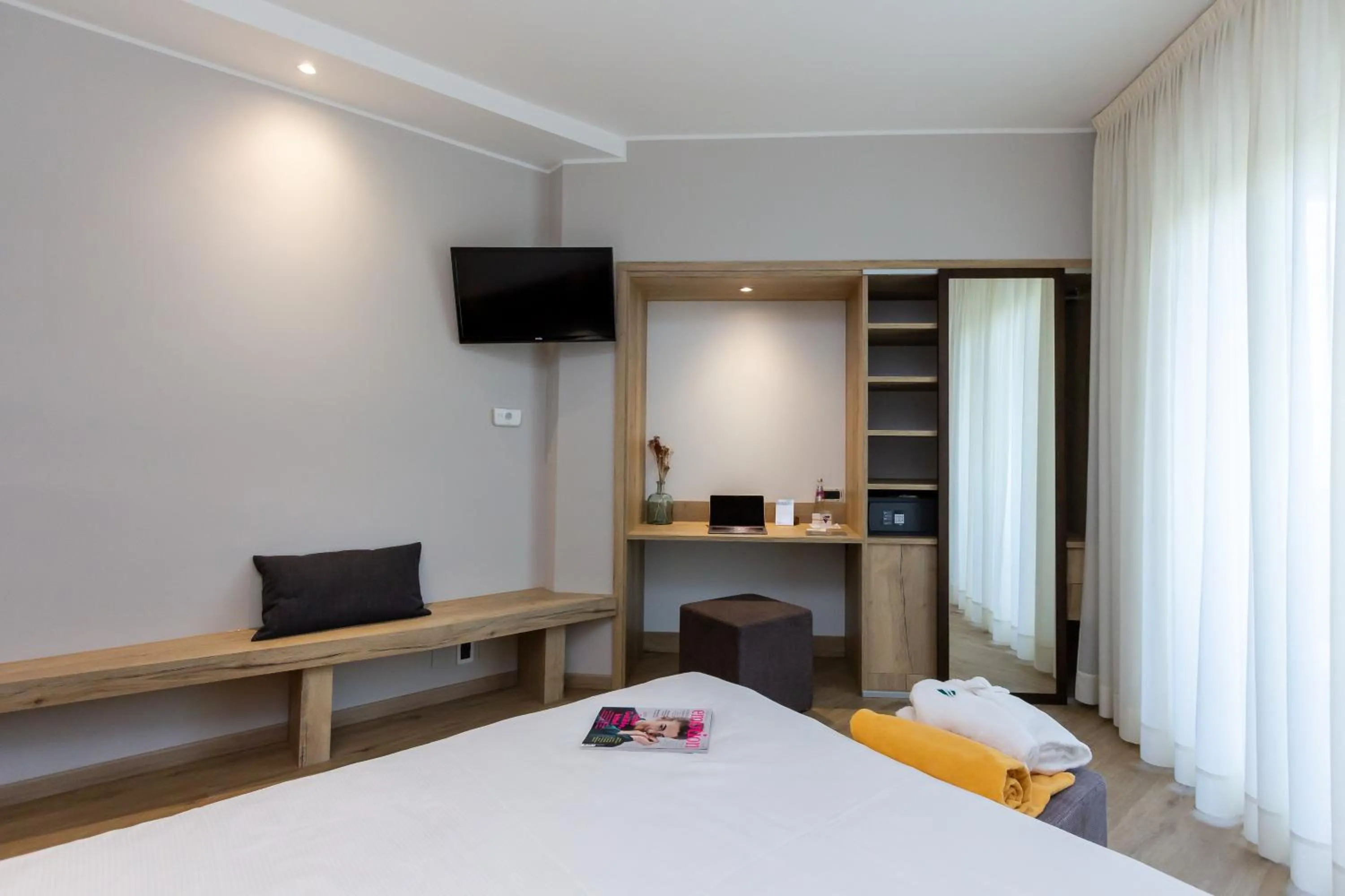 Photo of the whole room, Bed in Hotel Terme Leonardo