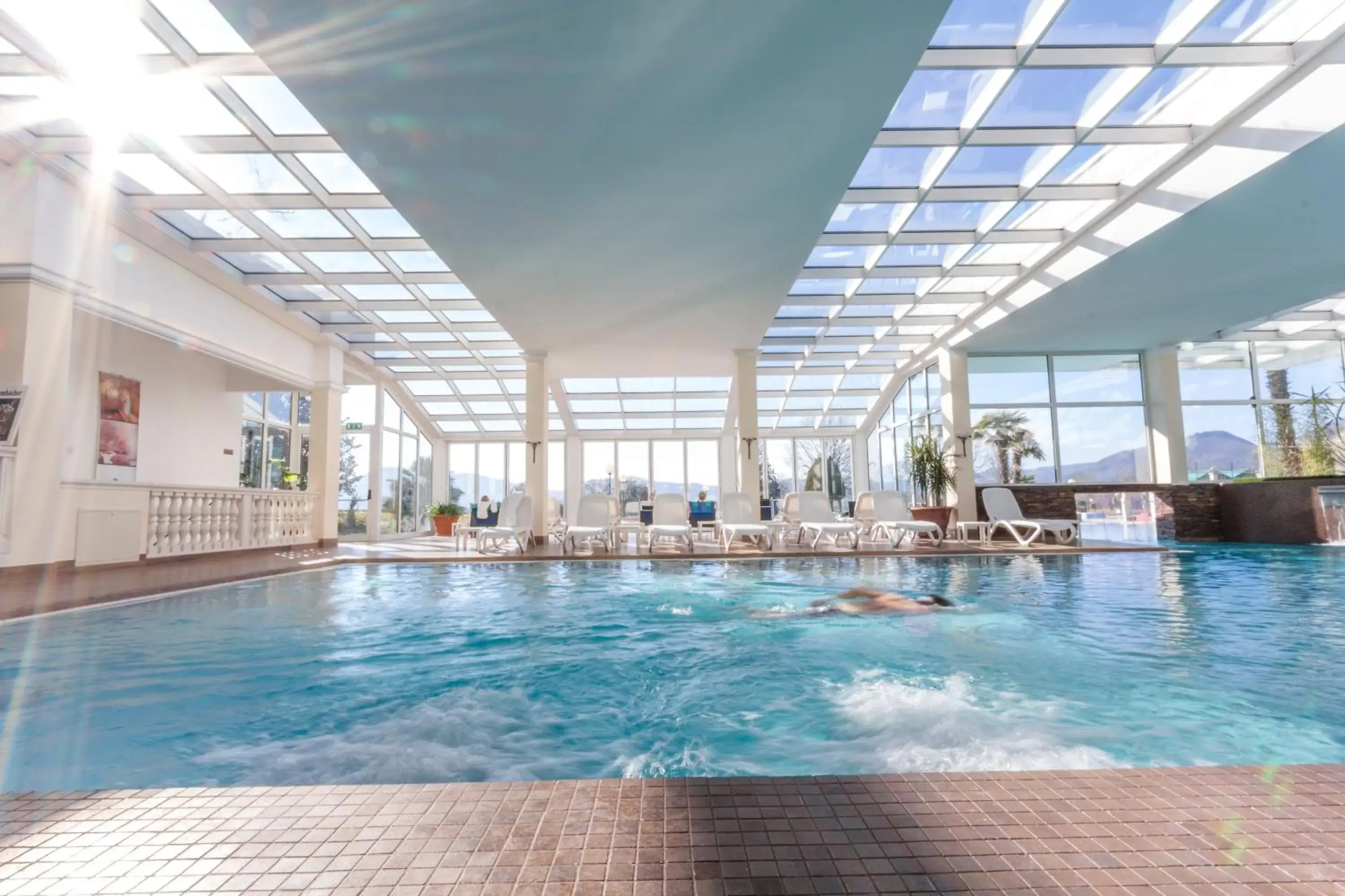 Garden view in Hotel Terme Leonardo Garden view in Hotel Terme Leonardo