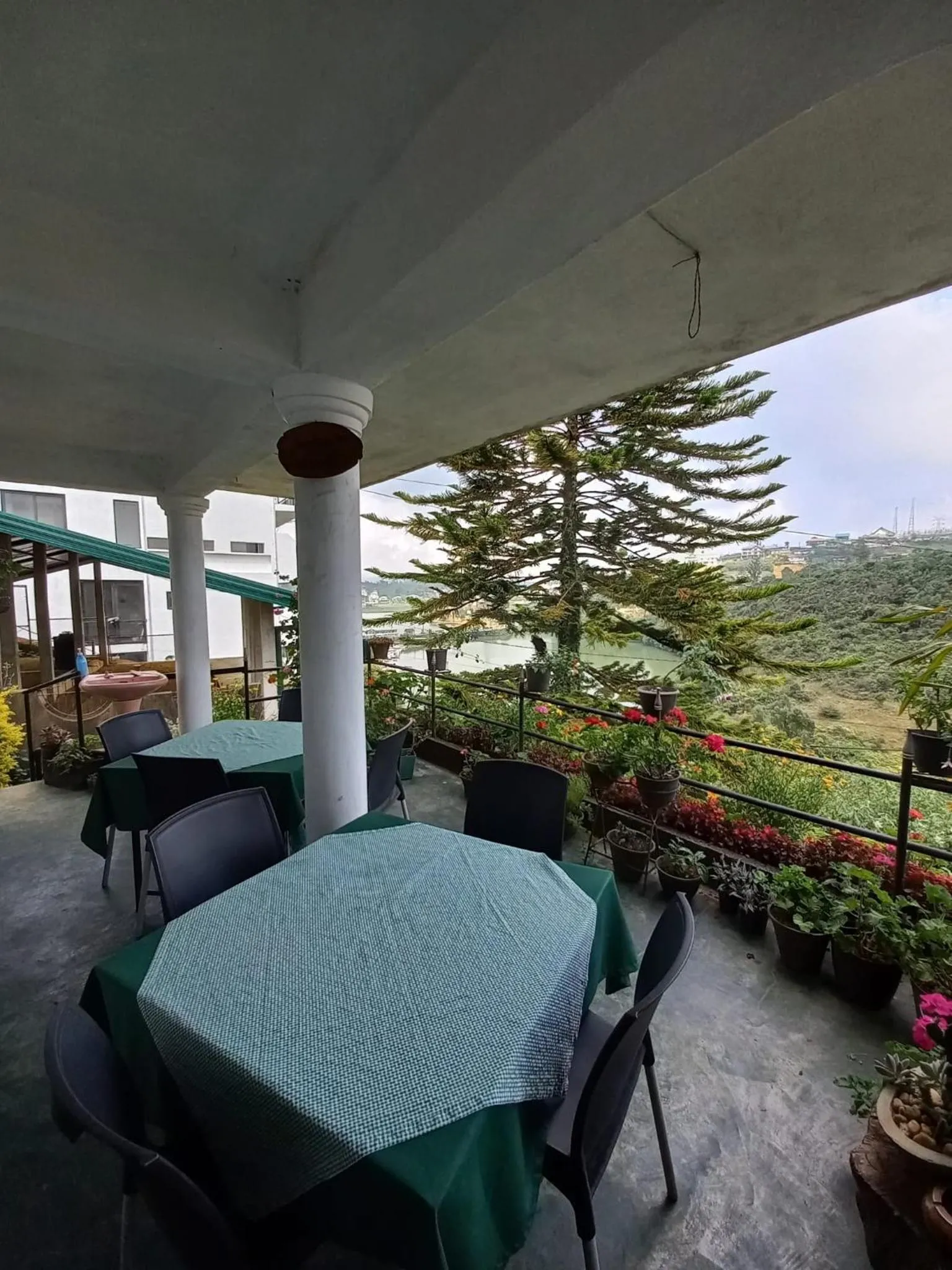 Restaurant/places to eat in Lake Breeze