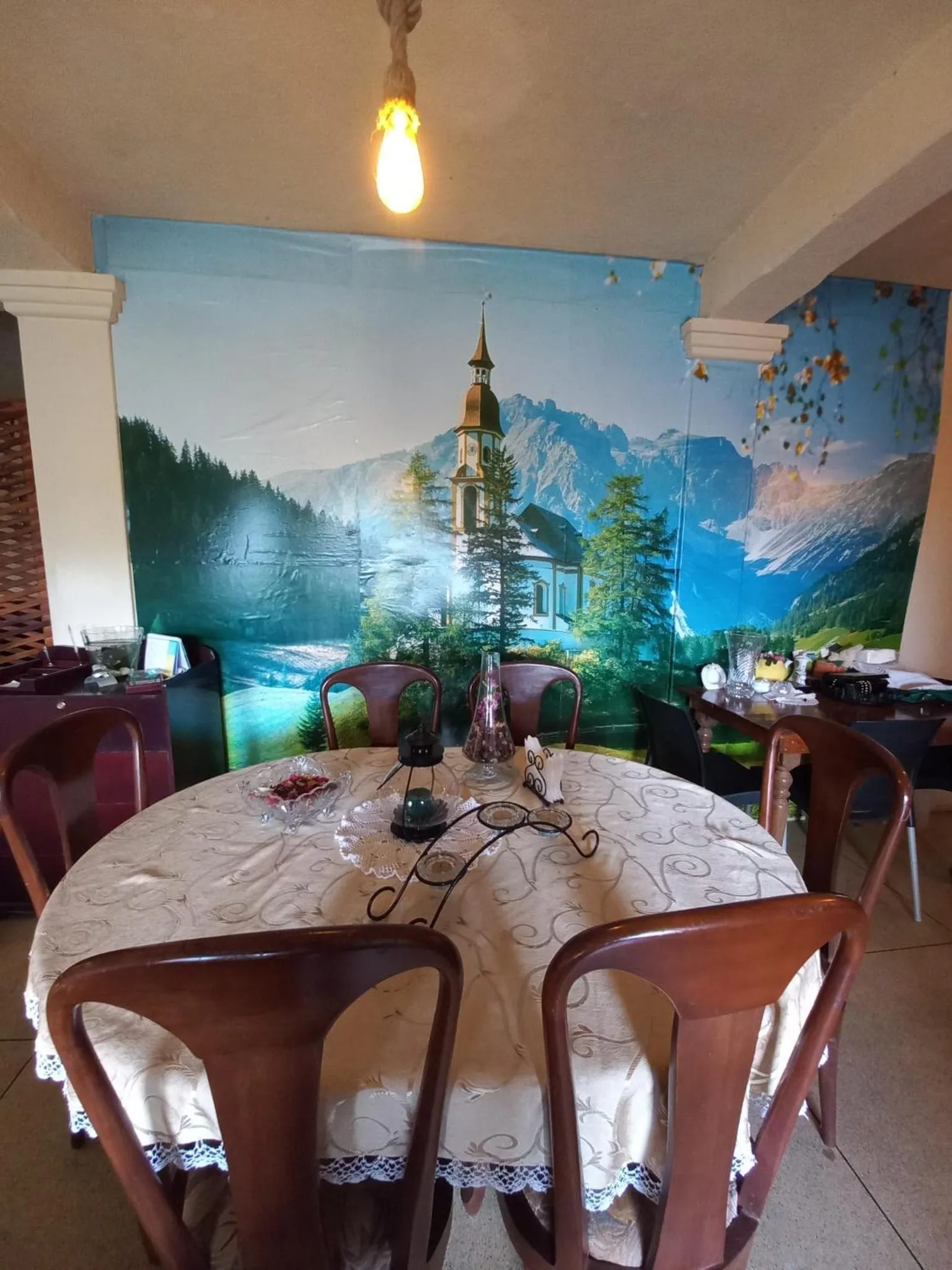 Restaurant/places to eat in Lake Breeze