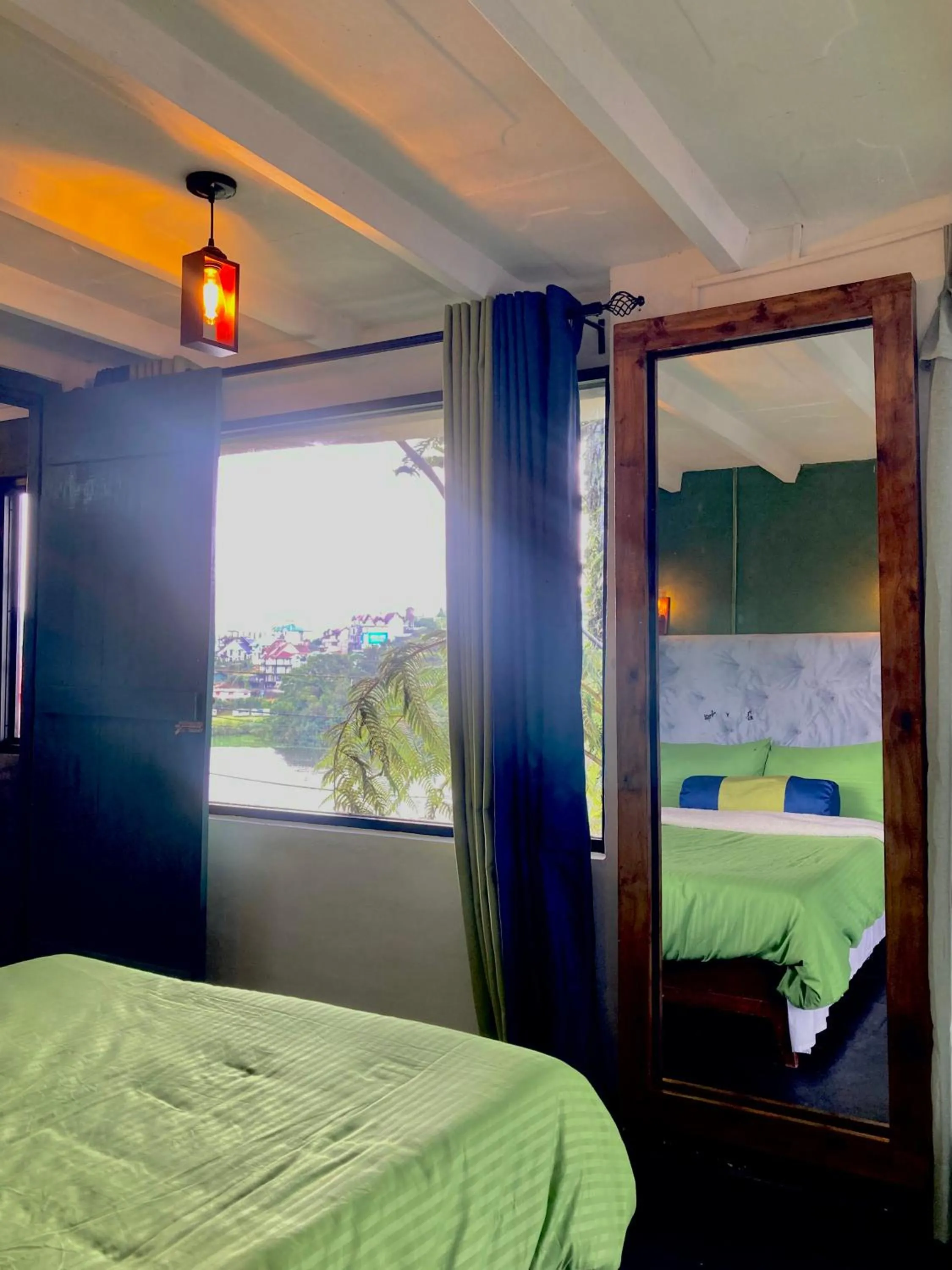 Bed in Lake Breeze