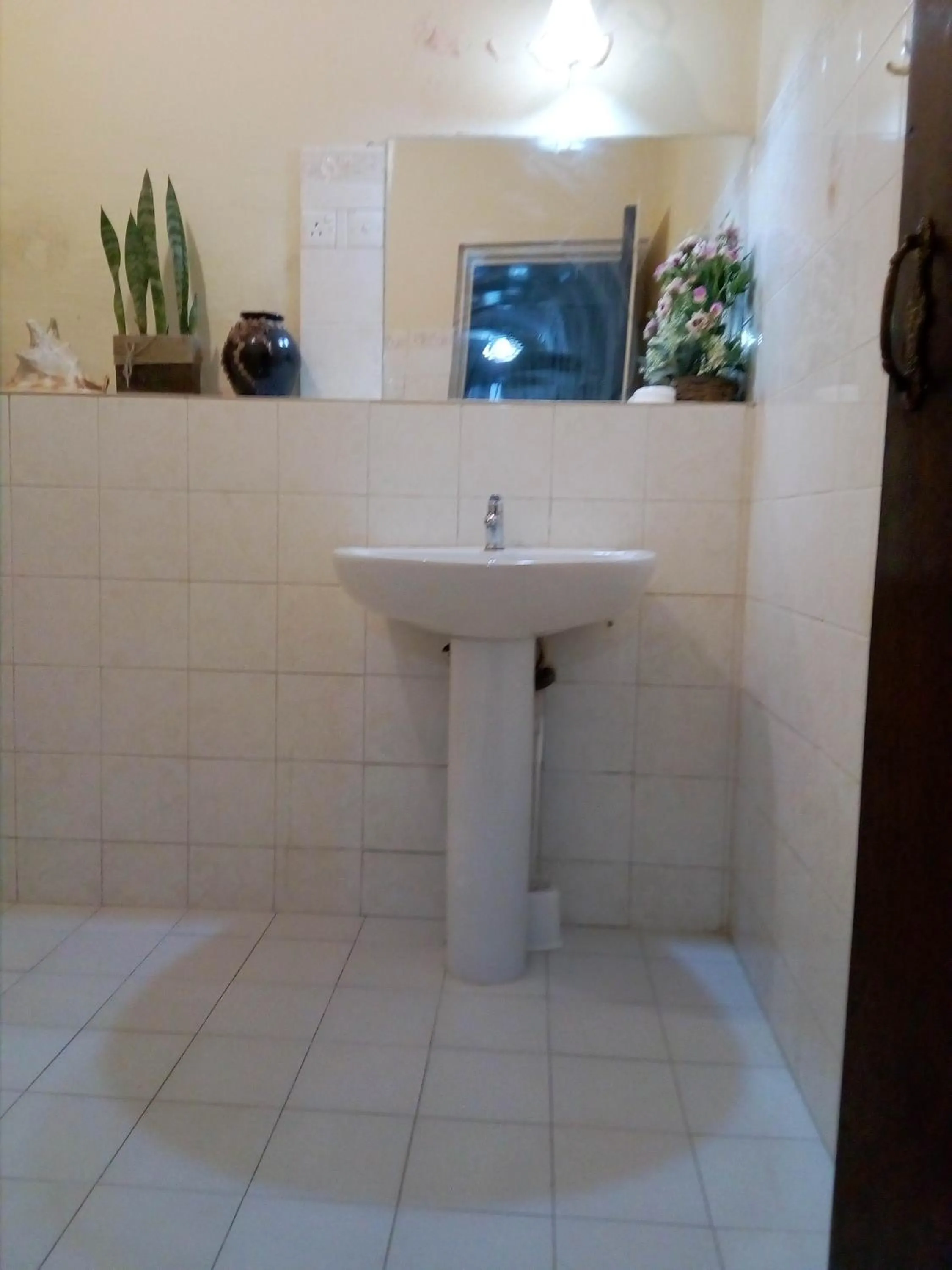 Bathroom in Lake Breeze