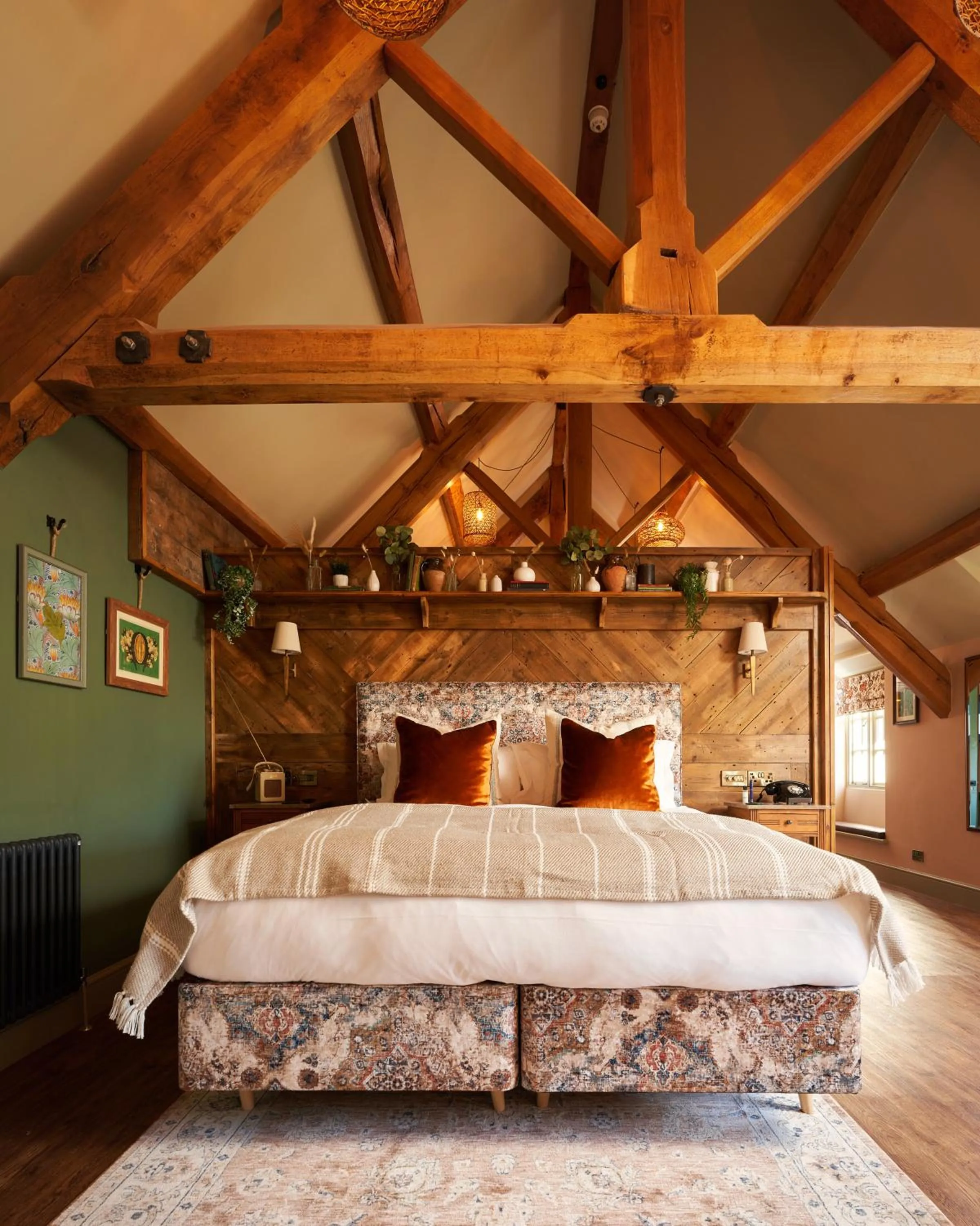 Bedroom, Bed in The Masons Arms