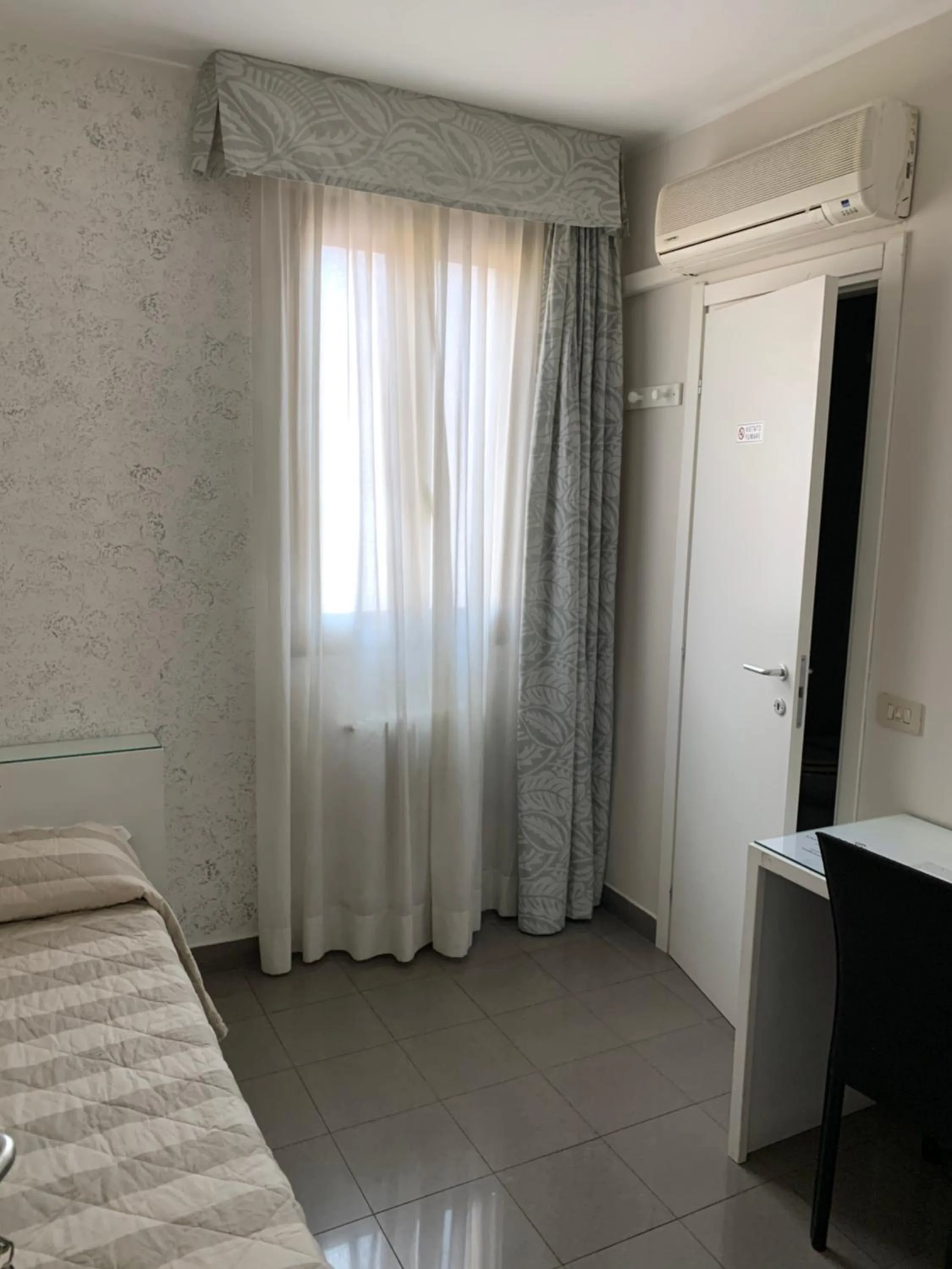 TV/Entertainment Center in Hotel Marte