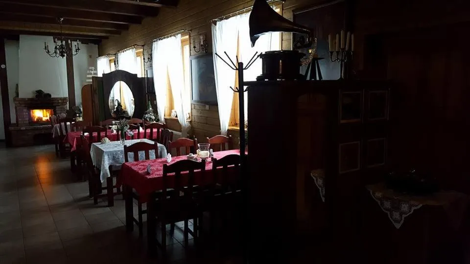 Restaurant/places to eat in Jasminum