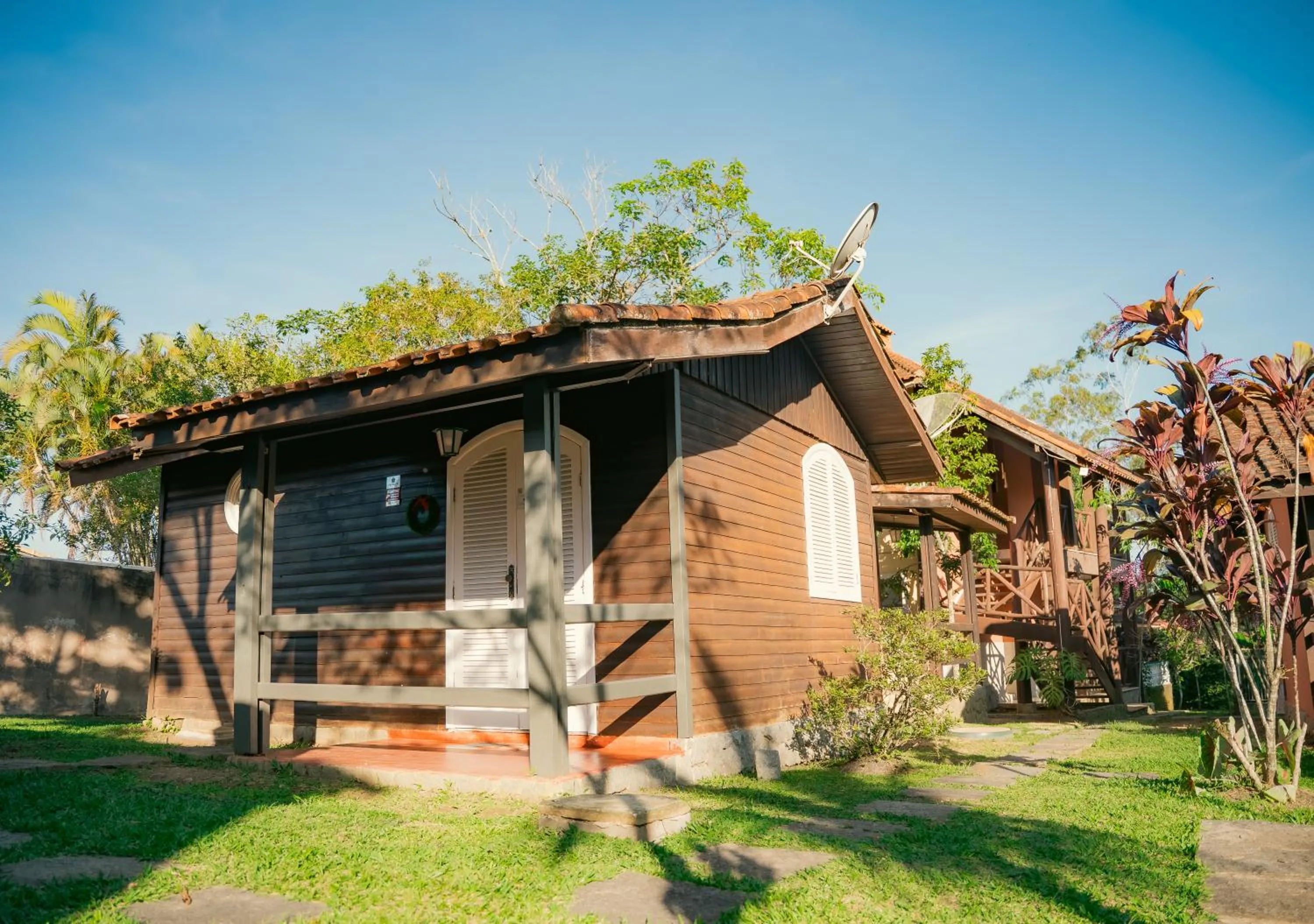 Property building in Pousada Flor de Penedo