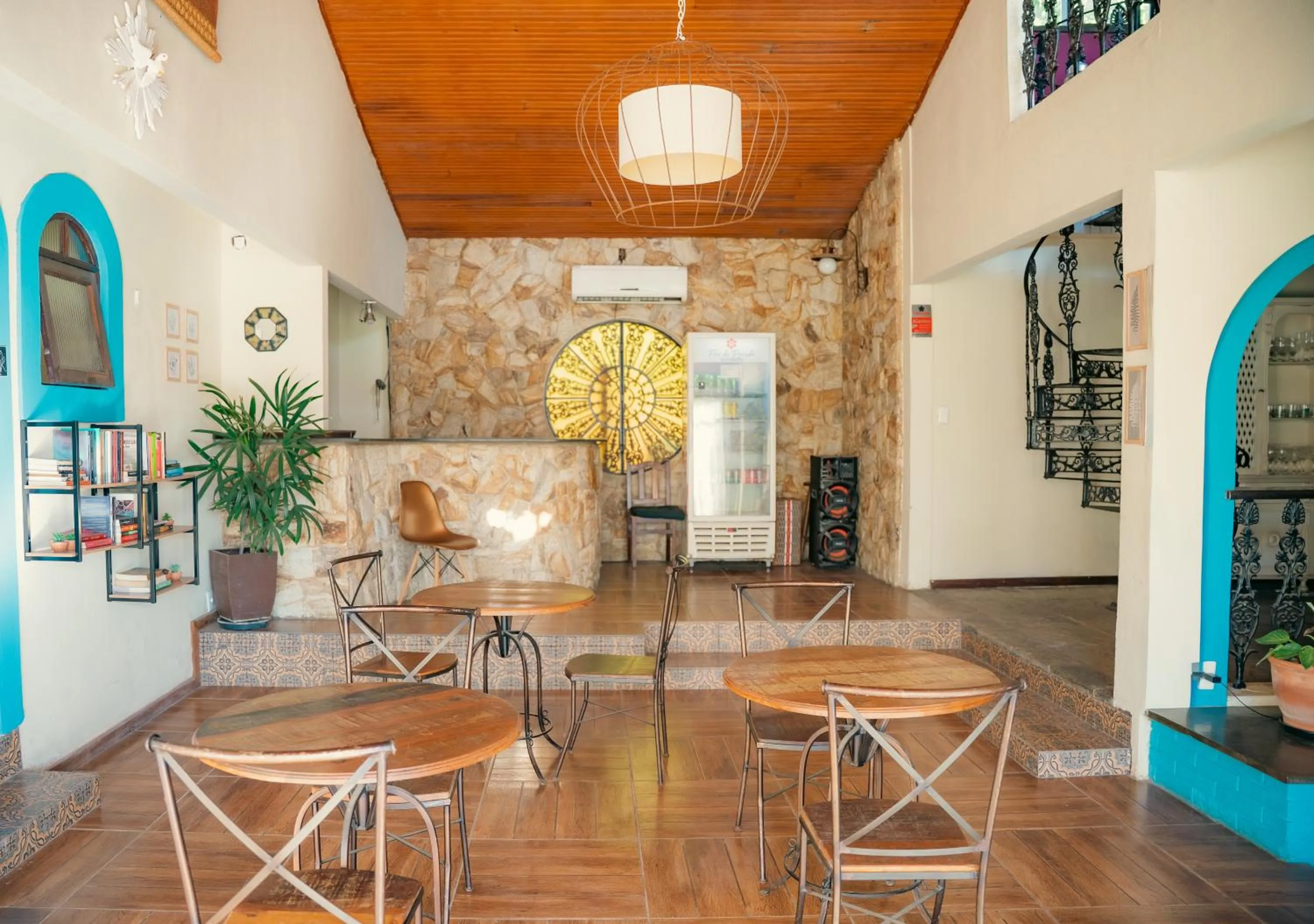 Living room in Pousada Flor de Penedo