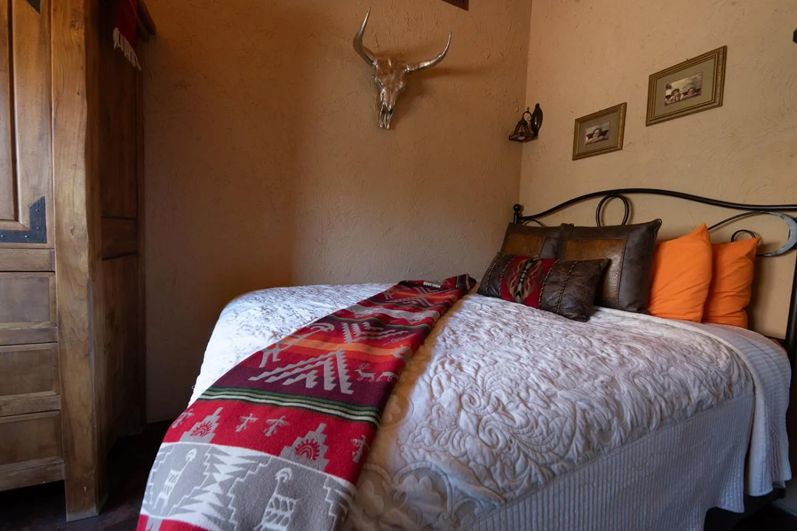 Bed in Zion Villa True North