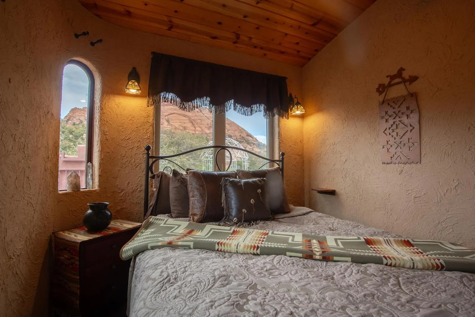 Bed in Zion Villa True North