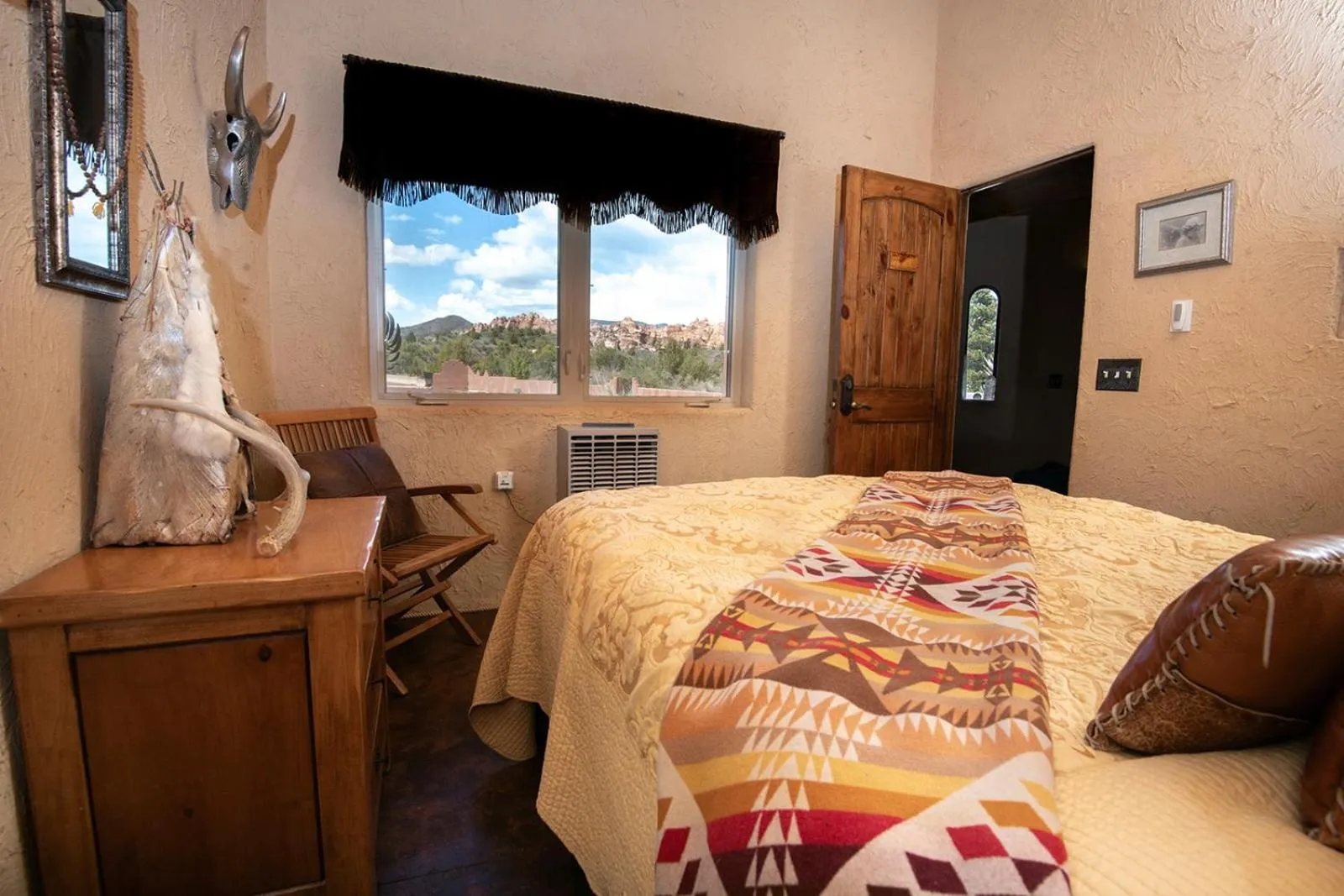 Bed in Zion Villa True North