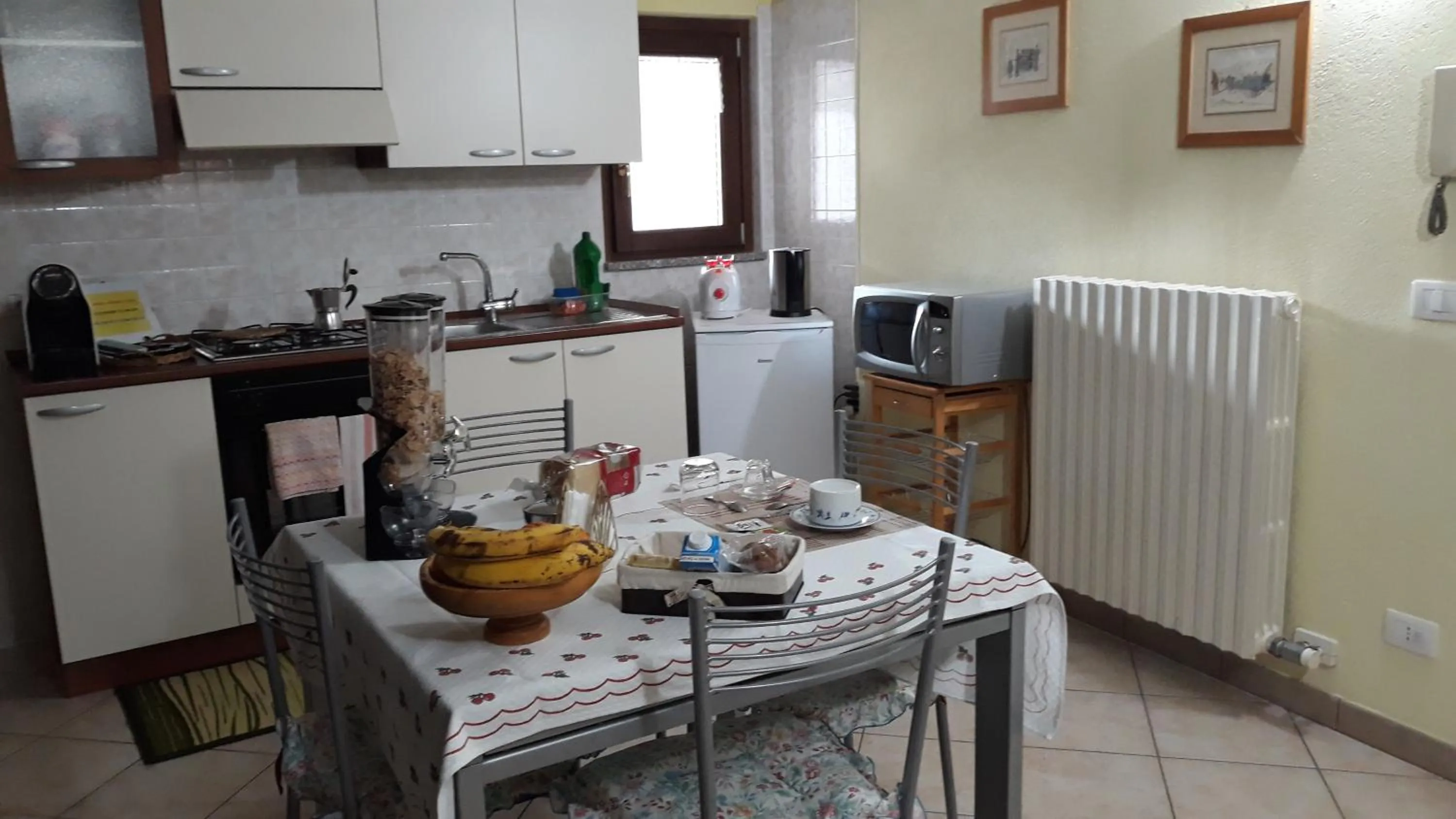 Continental breakfast in B&B del Borgo