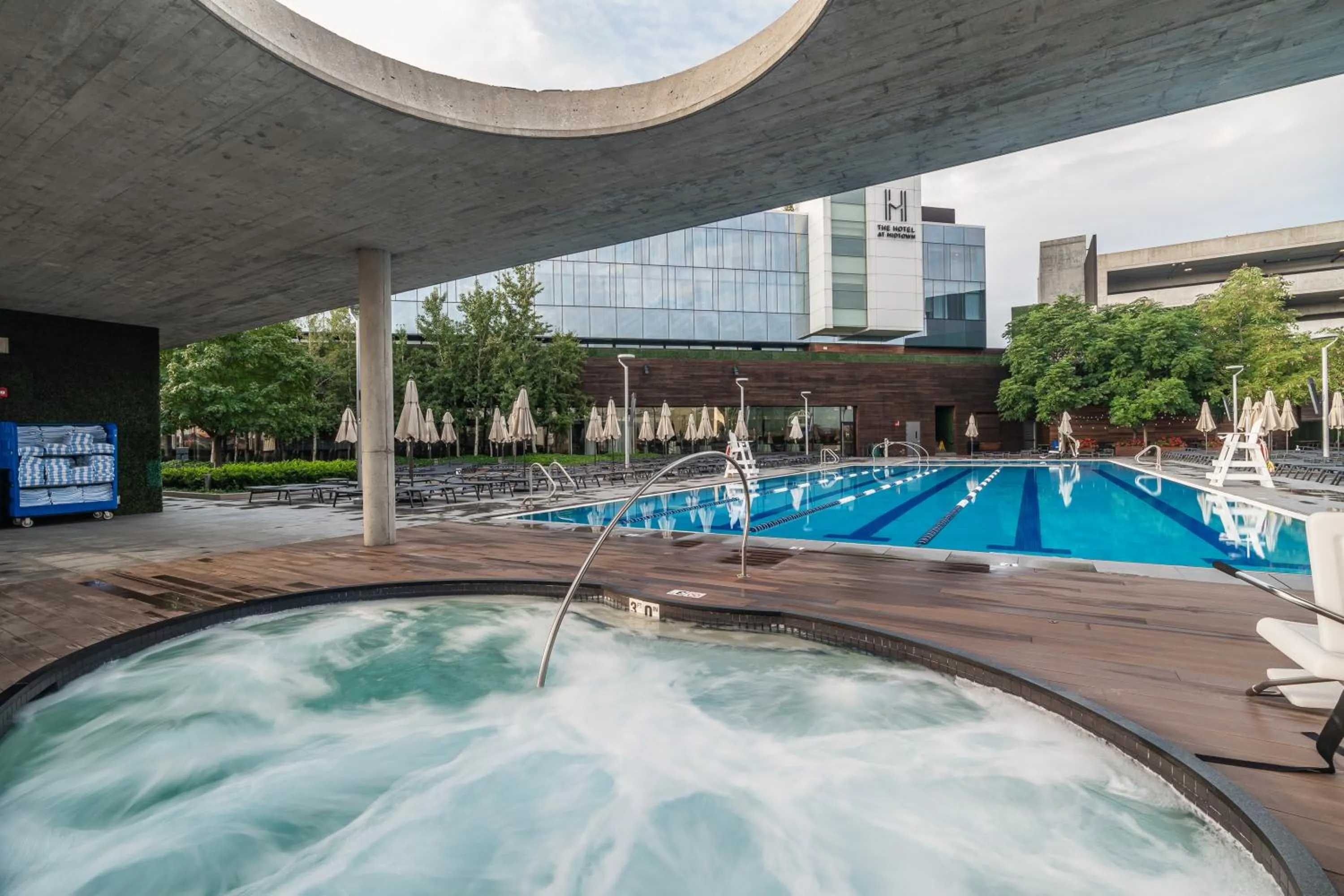 Hot Tub in The Hotel & Athletic Club at Midtown