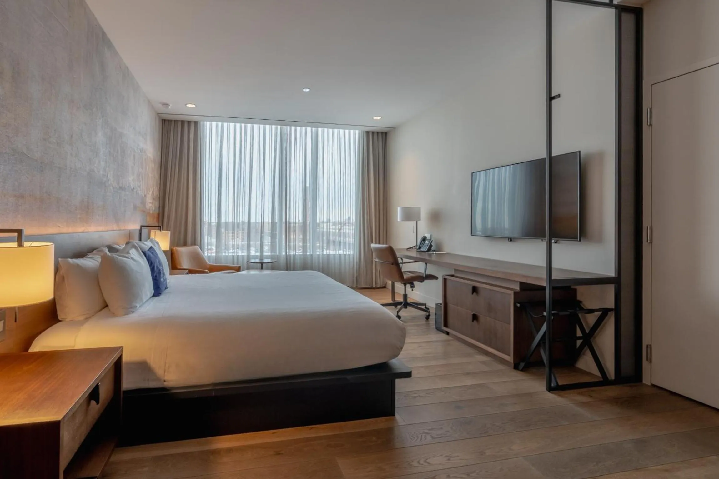 Bed in The Hotel & Athletic Club at Midtown