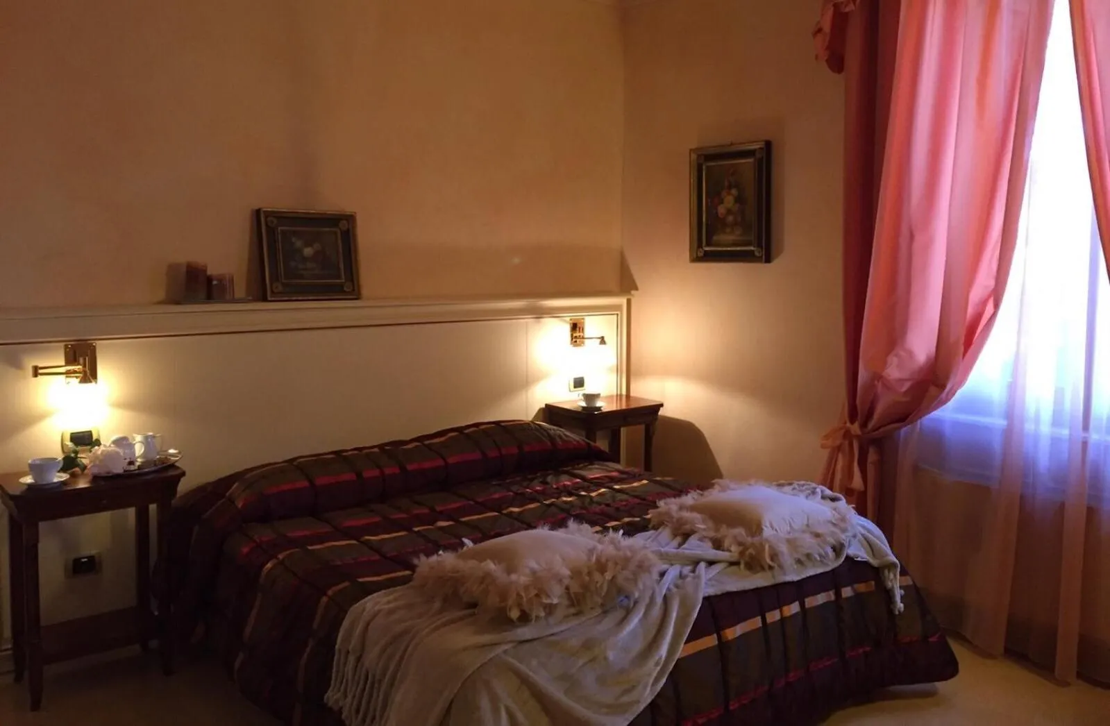 Photo of the whole room in Villa Della Certosa