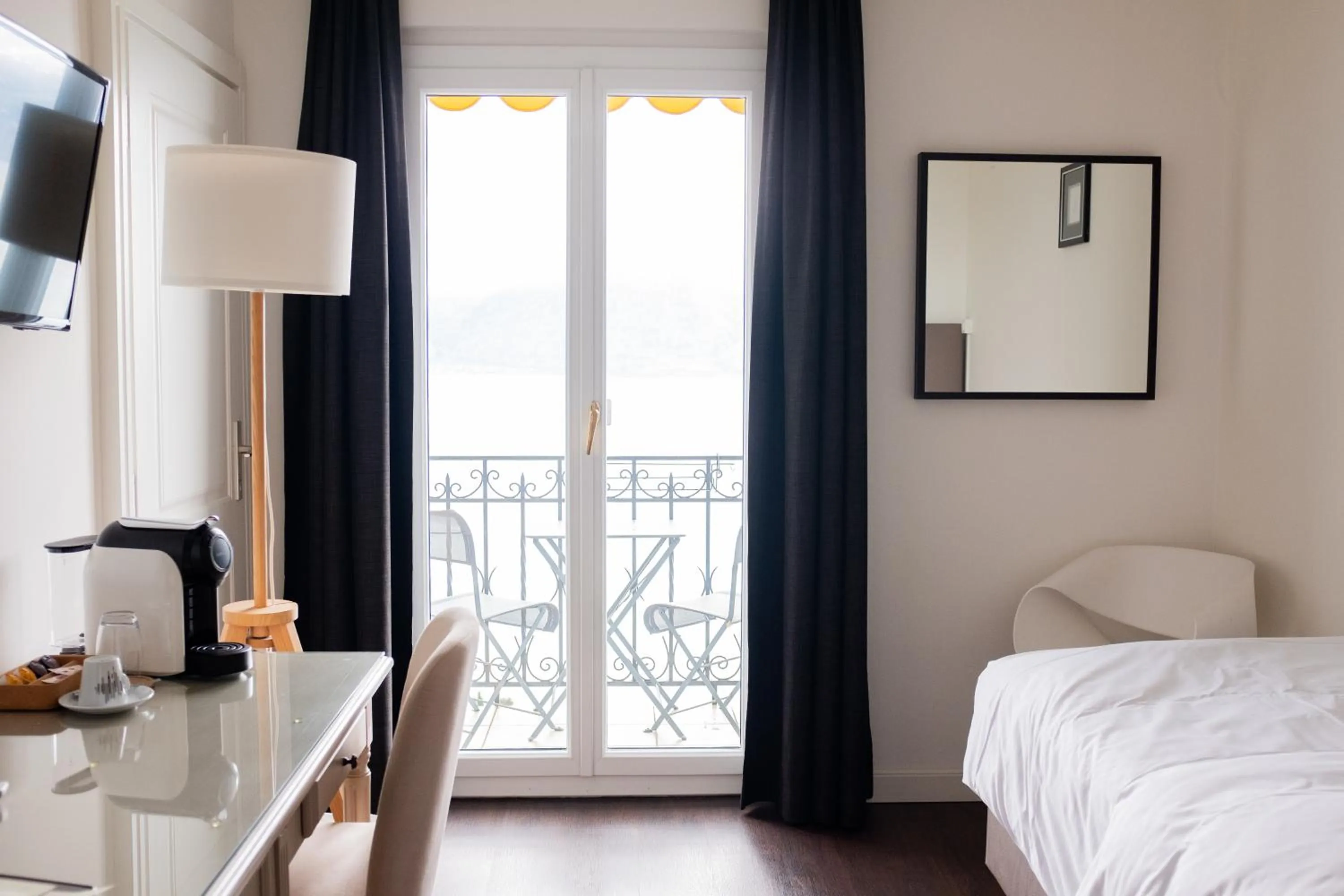 Bed in Baron Tavernier Hotel Restaurant & SPA