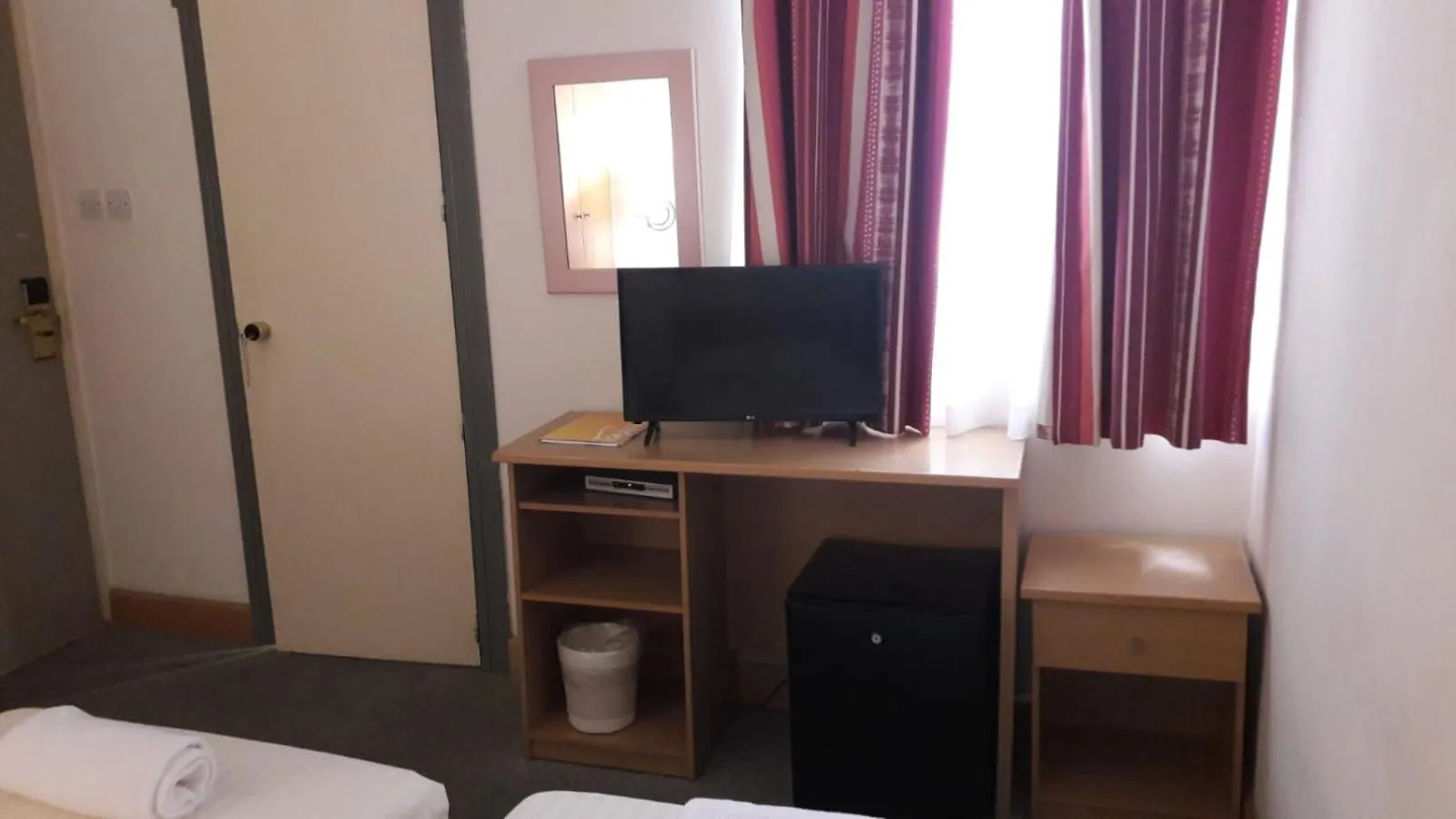 TV and multimedia, TV/Entertainment Center in Tropicana Hotel