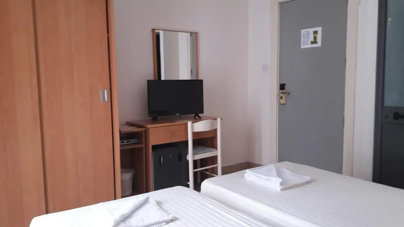 Standard Twin Room with Balcony in Tropicana Hotel Standard Twin Room with Balcony in Tropicana Hotel