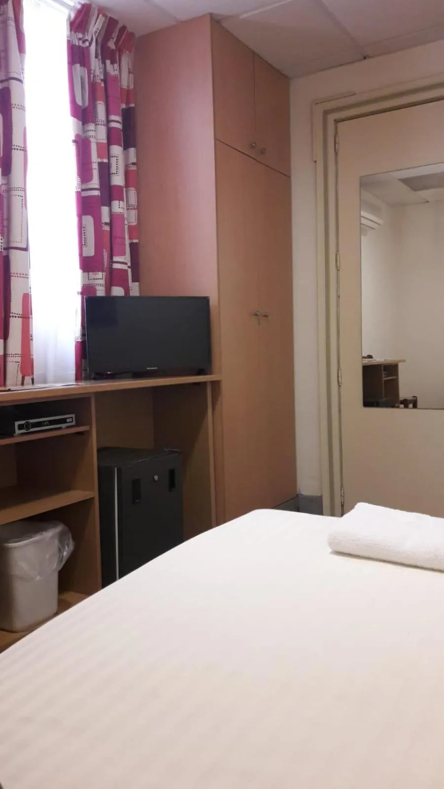 TV and multimedia, Bed in Tropicana Hotel