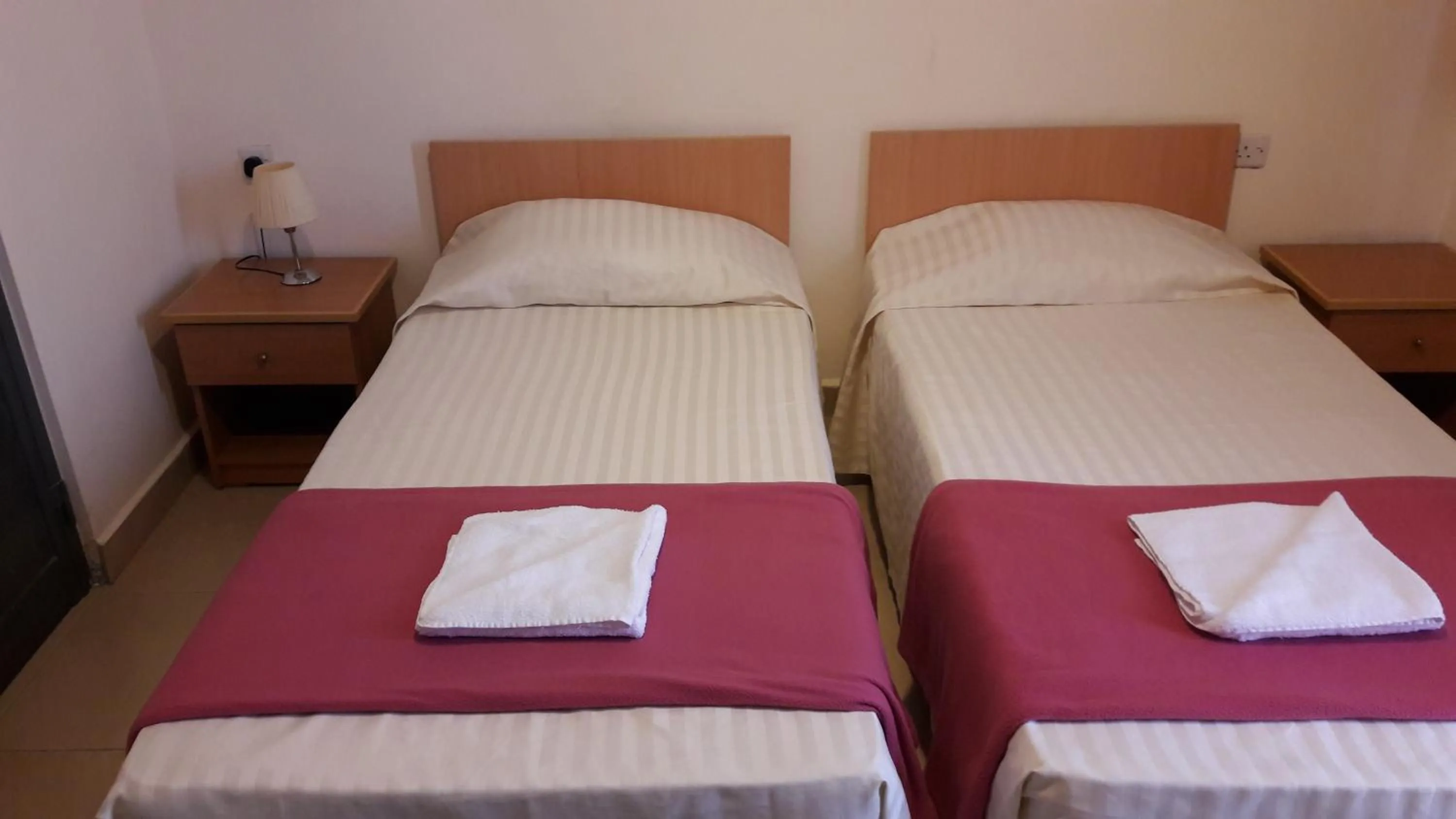 Bedroom, Bed in Tropicana Hotel