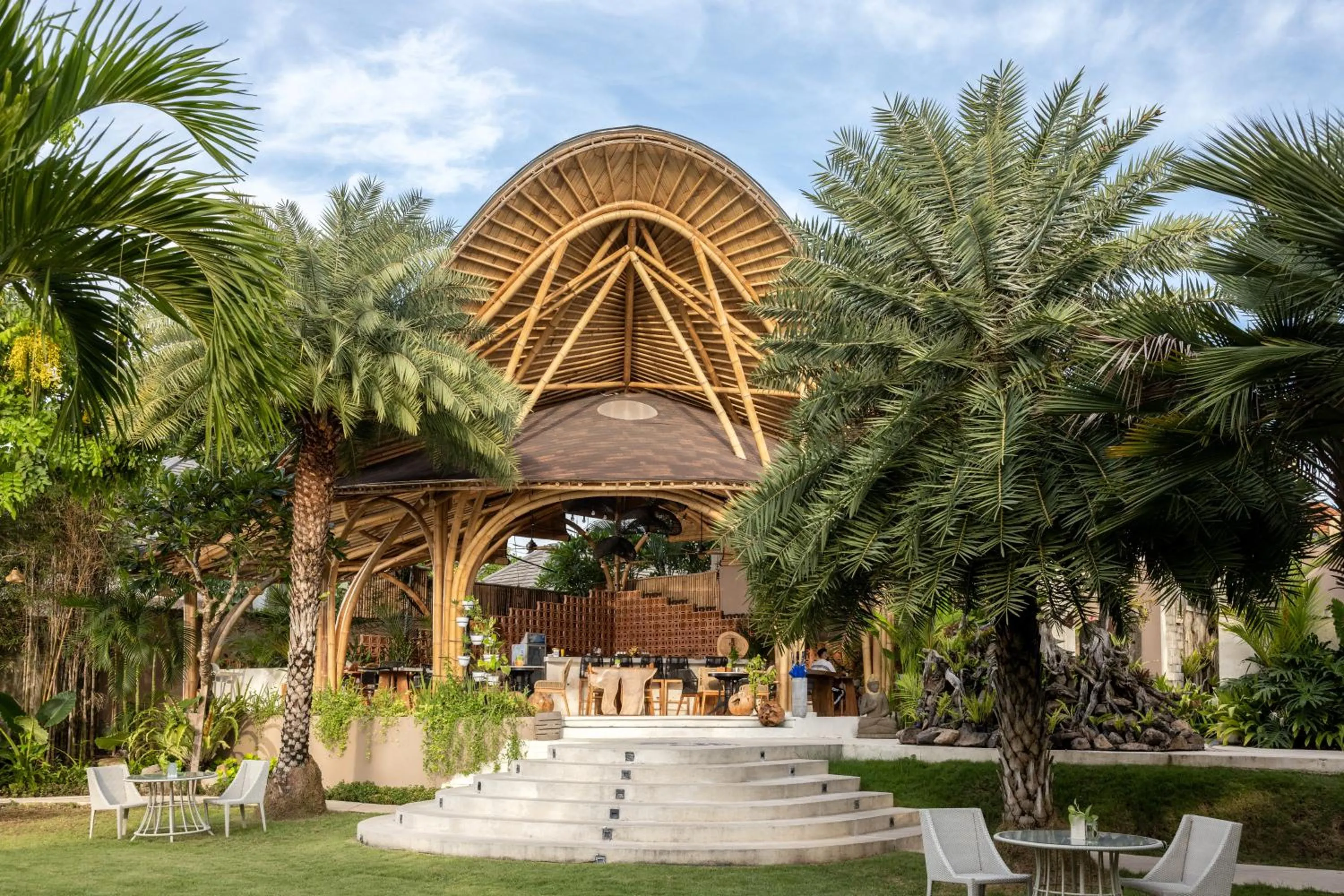 Restaurant/places to eat in Lalasa Villas Canggu