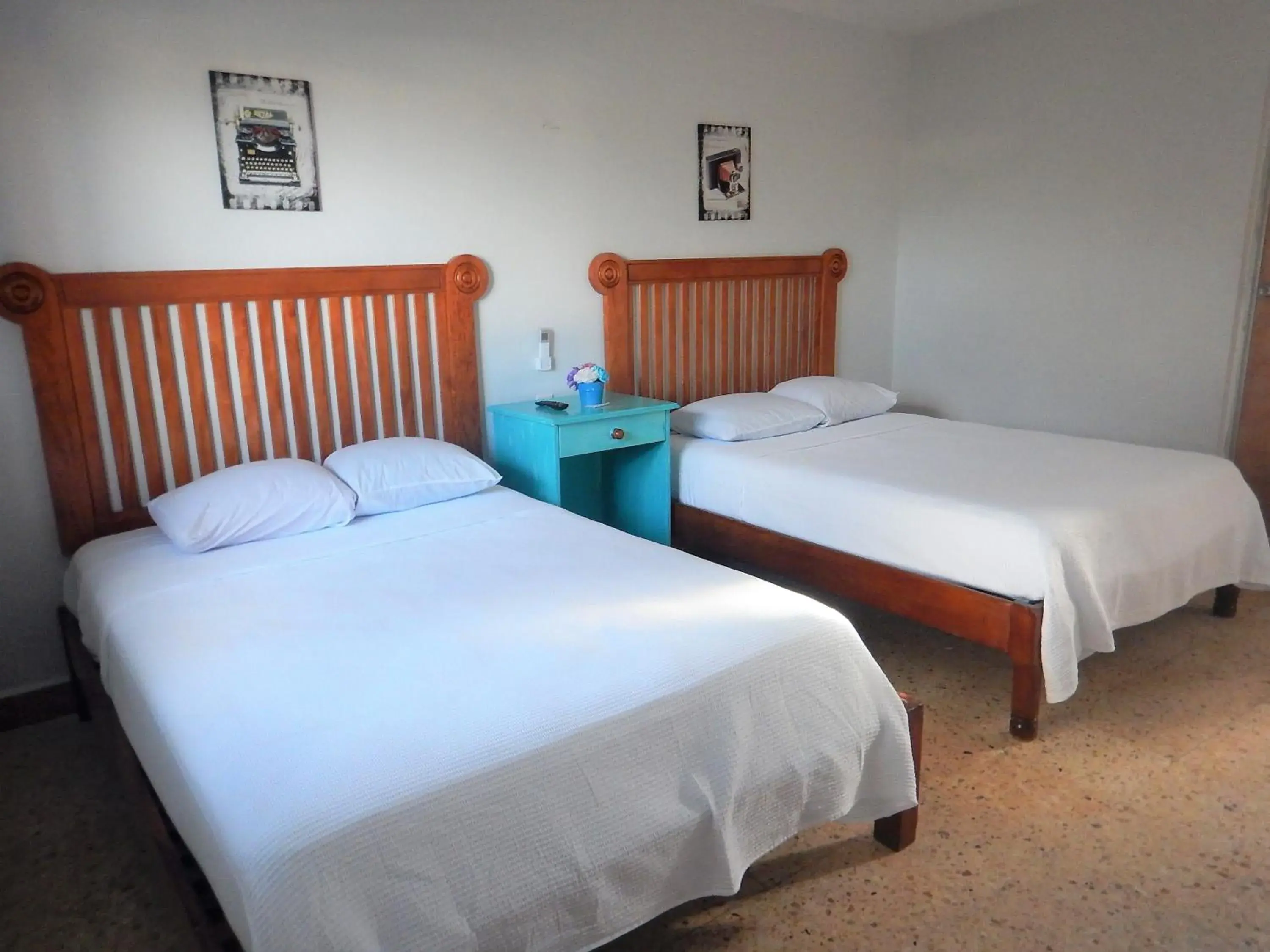 Twin Room with Private Bathroom in Blue Coconut Cancun Hotel Twin Room with Private Bathroom in Blue Coconut Cancun Hotel