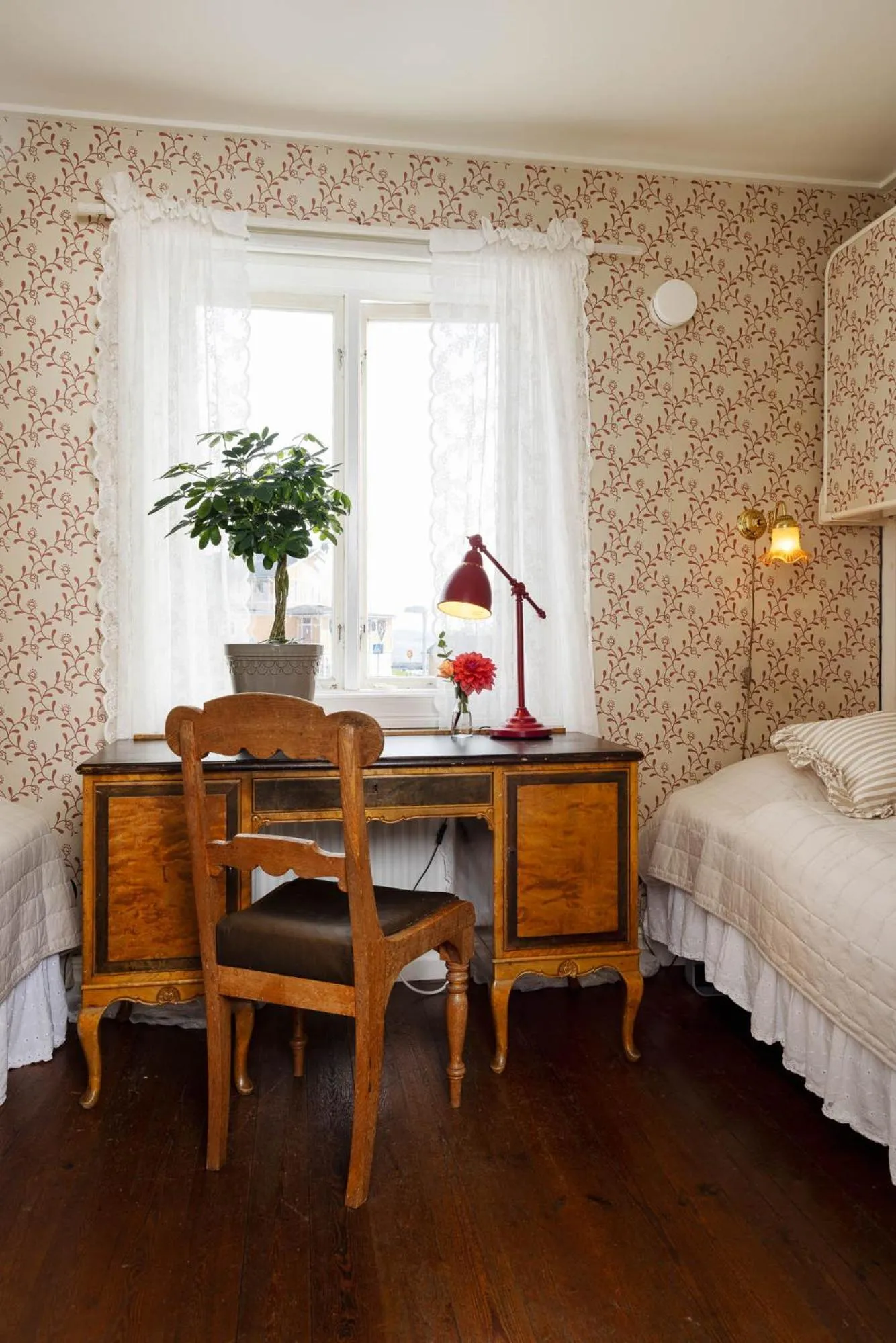 Property building, Bed in Strandvillan Hotell och Bed & Breakfast