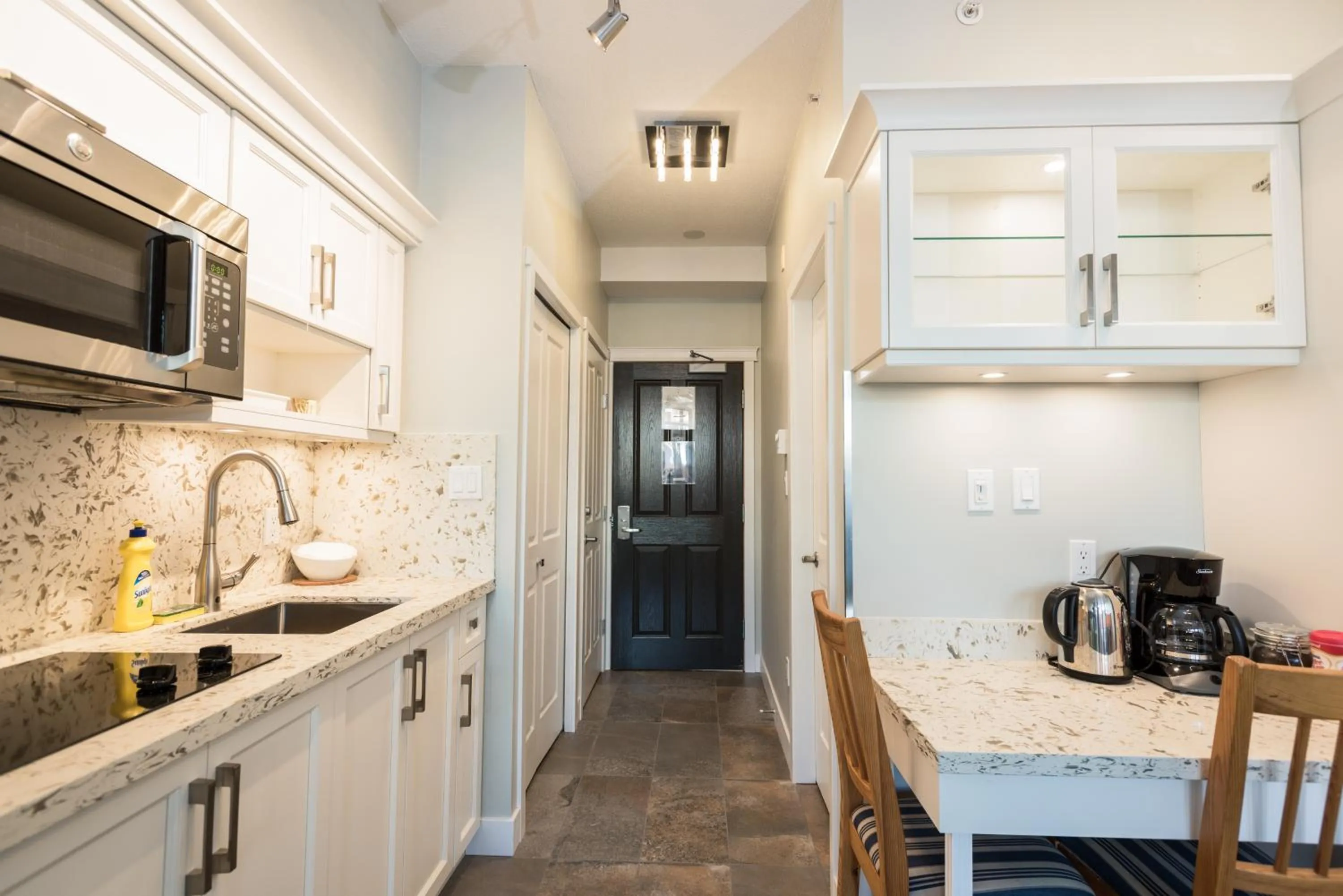 Alpenglow Lodge by Bill