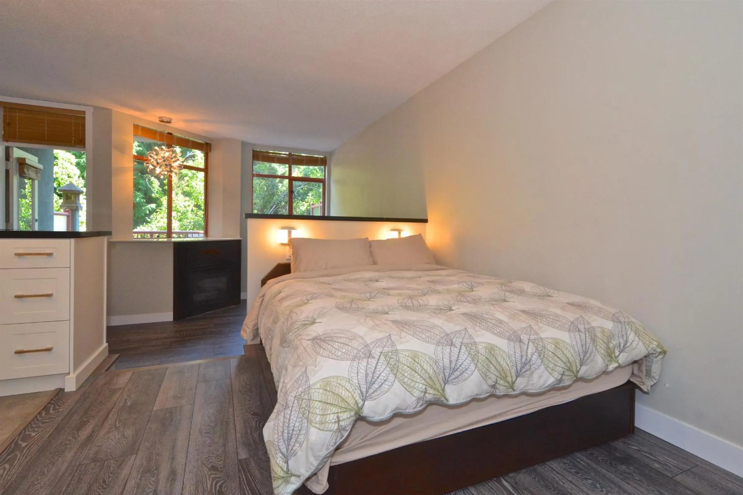 Bed in Alpenglow Lodge by Bill