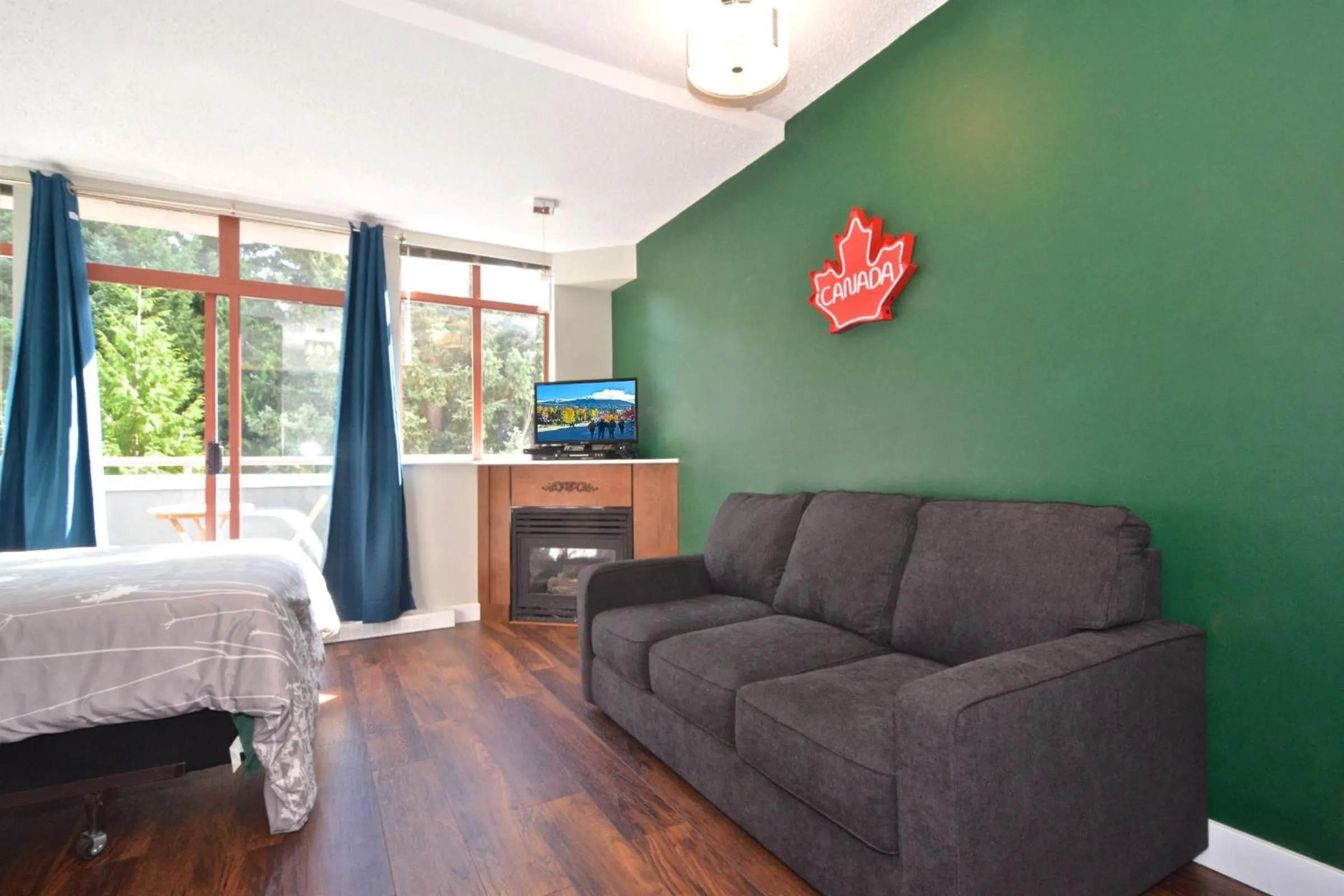 Bed in Alpenglow Lodge by Bill