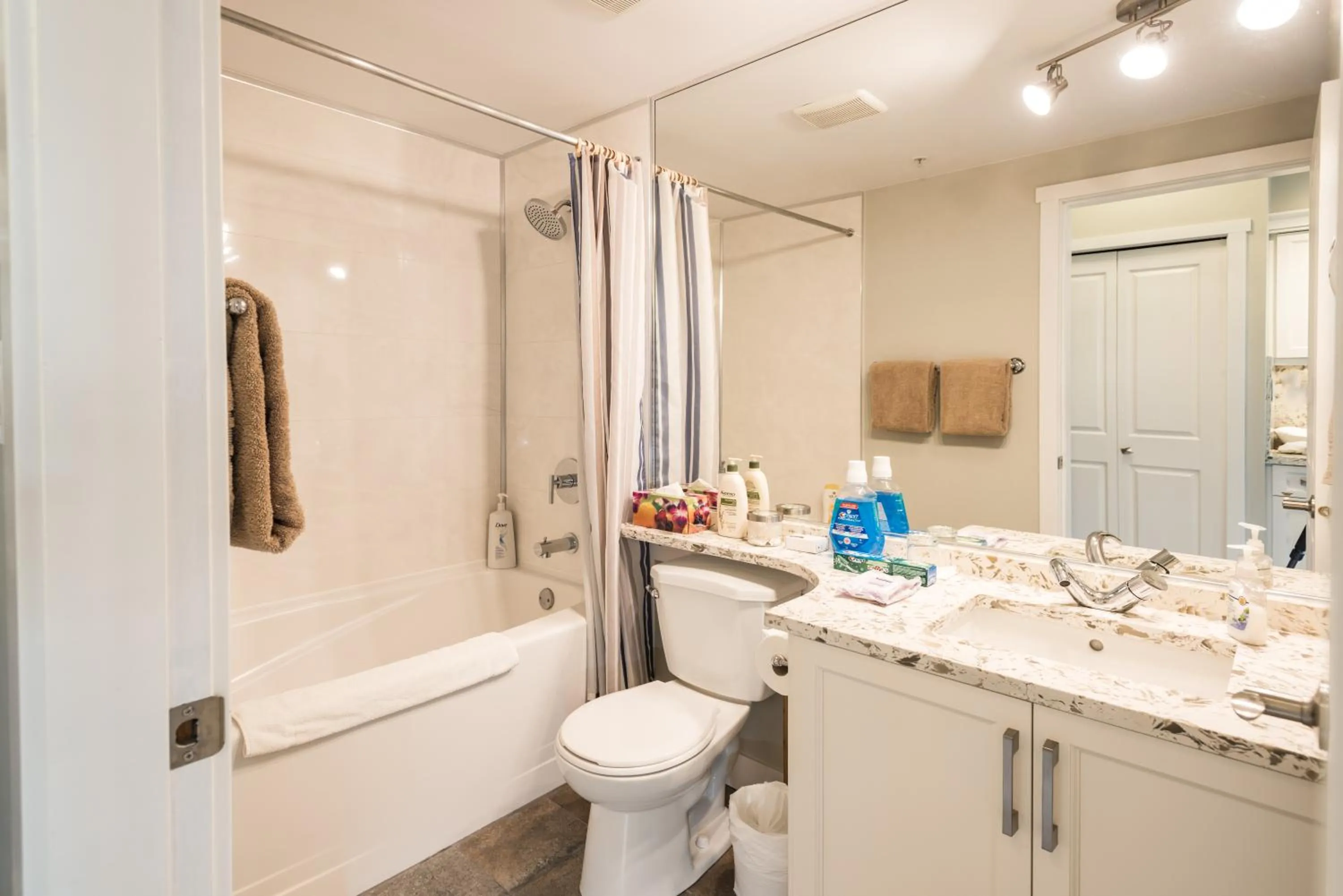 Alpenglow Lodge by Bill