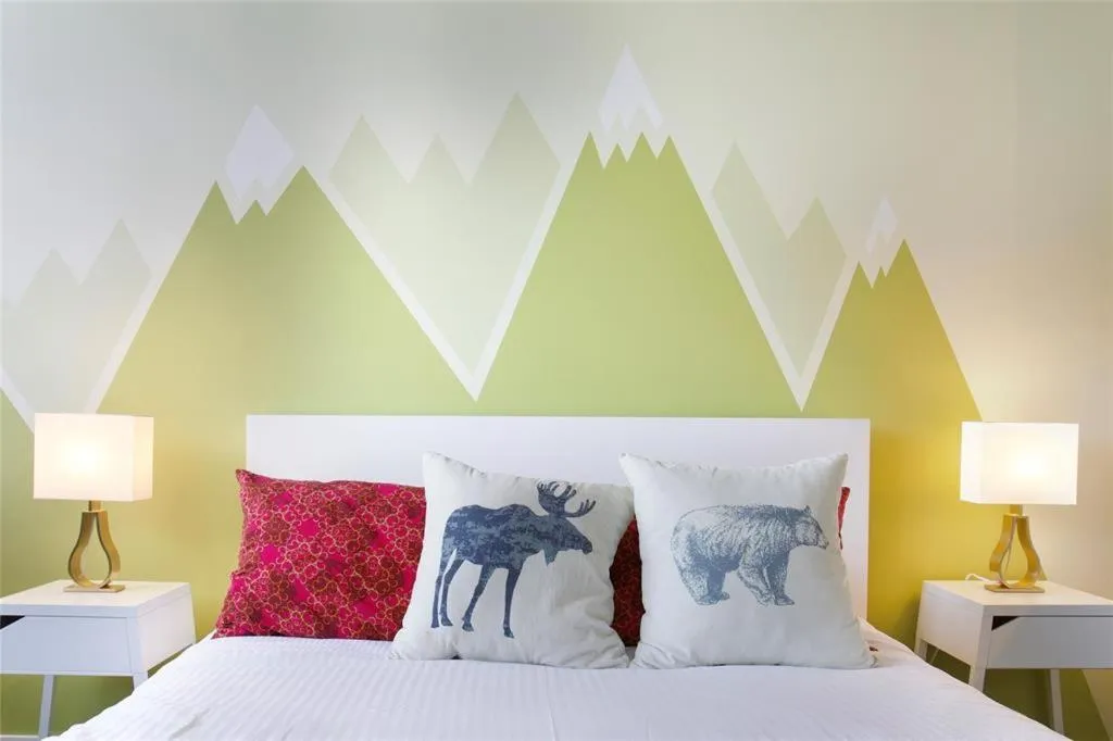 Bed in Alpenglow Lodge by Bill