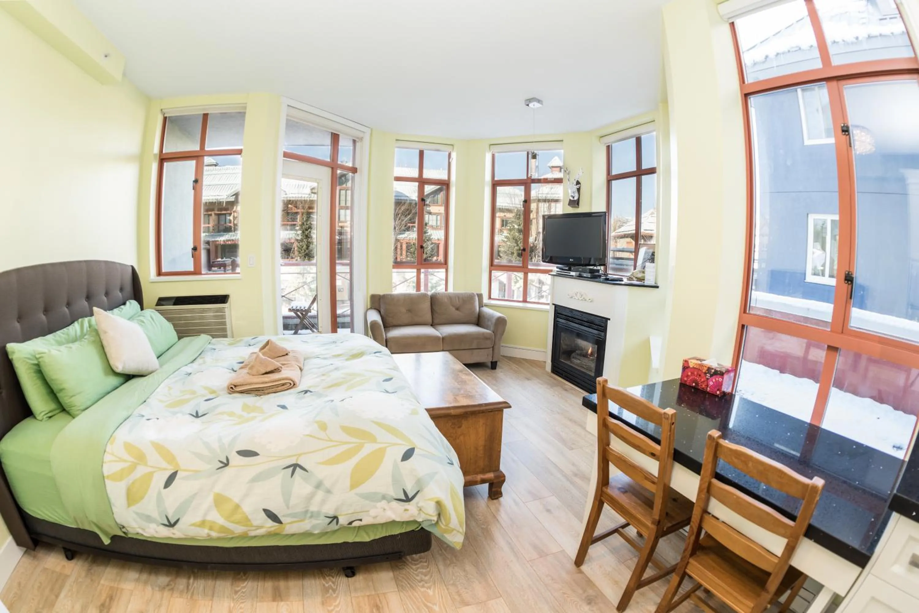 Alpenglow Lodge by Bill