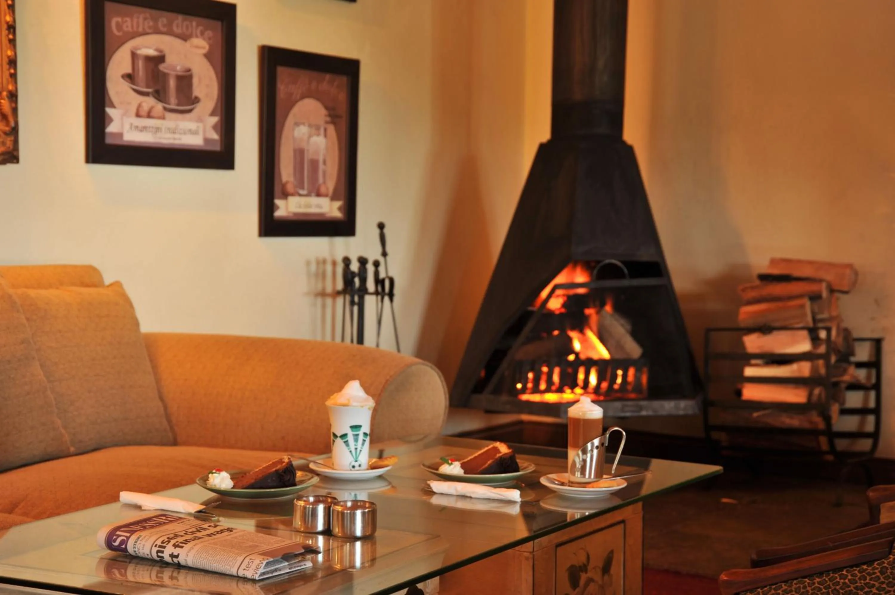 Lounge or bar in Magoebaskloof Hotel