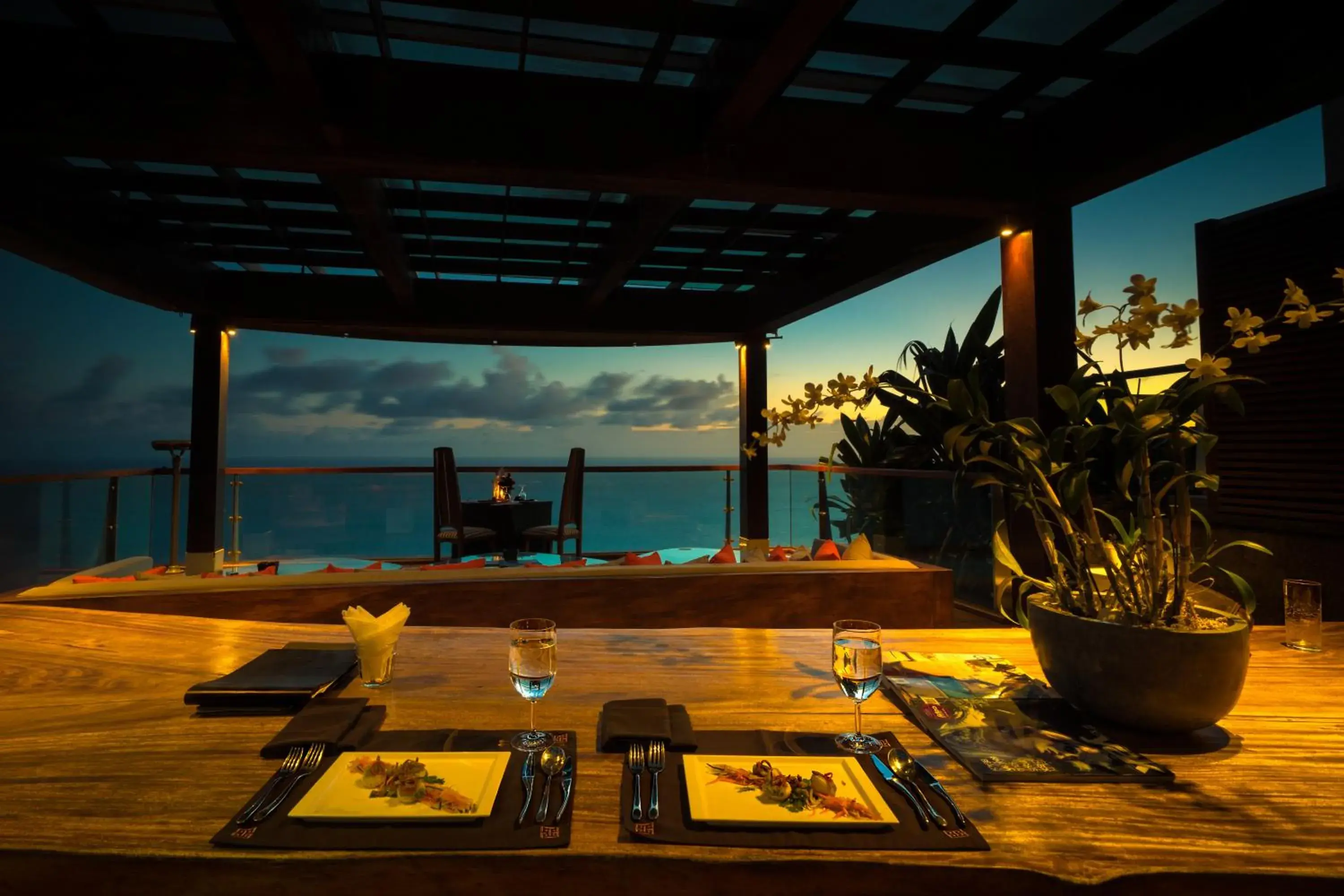 Restaurant/places to eat in The Edge Bali Restaurant/places to eat in The Edge Bali