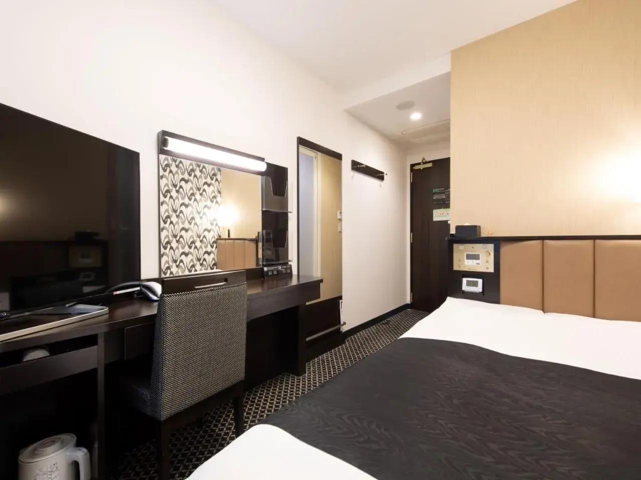 Economy Double Room - Smoking in APA Hotel TKP Tokyo Nishi-Kasai Economy Double Room - Smoking in APA Hotel TKP Tokyo Nishi-Kasai