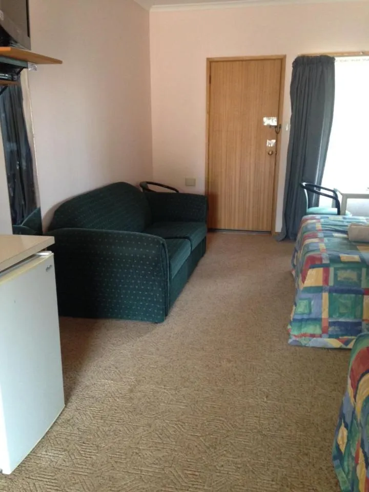 Bed in Wudinna Gawler Ranges Motel and Caravan Park