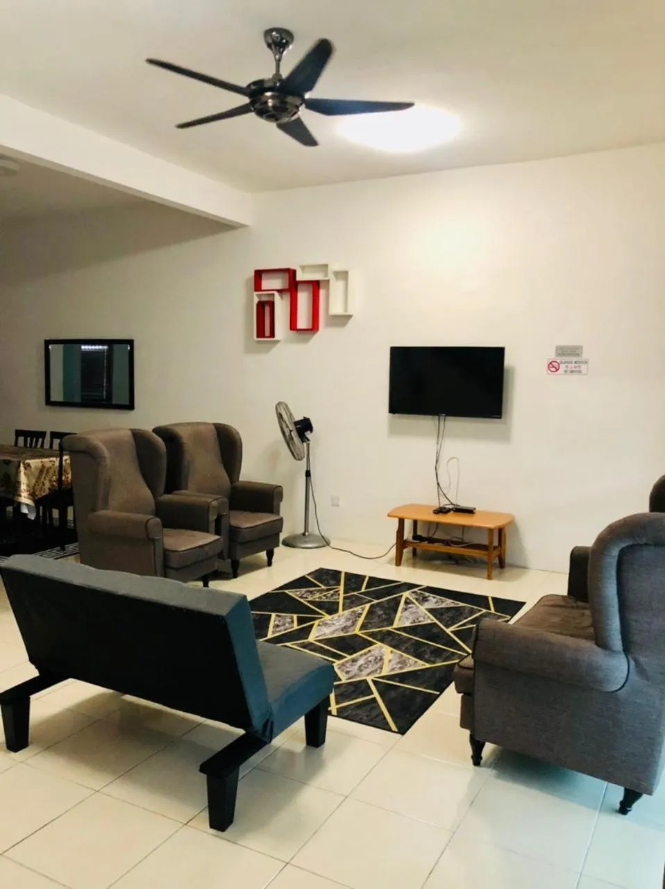 Communal lounge/ TV room in Homestay Cahaya 1 Seri Iskandar