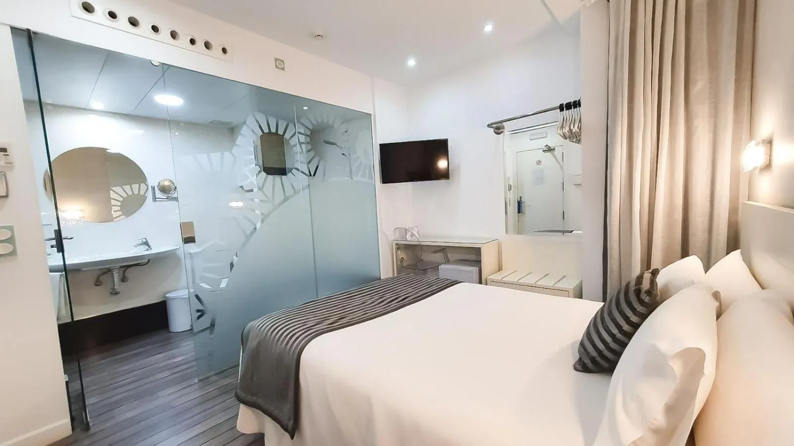 Economy Double Room in La Boutique Puerta Osario