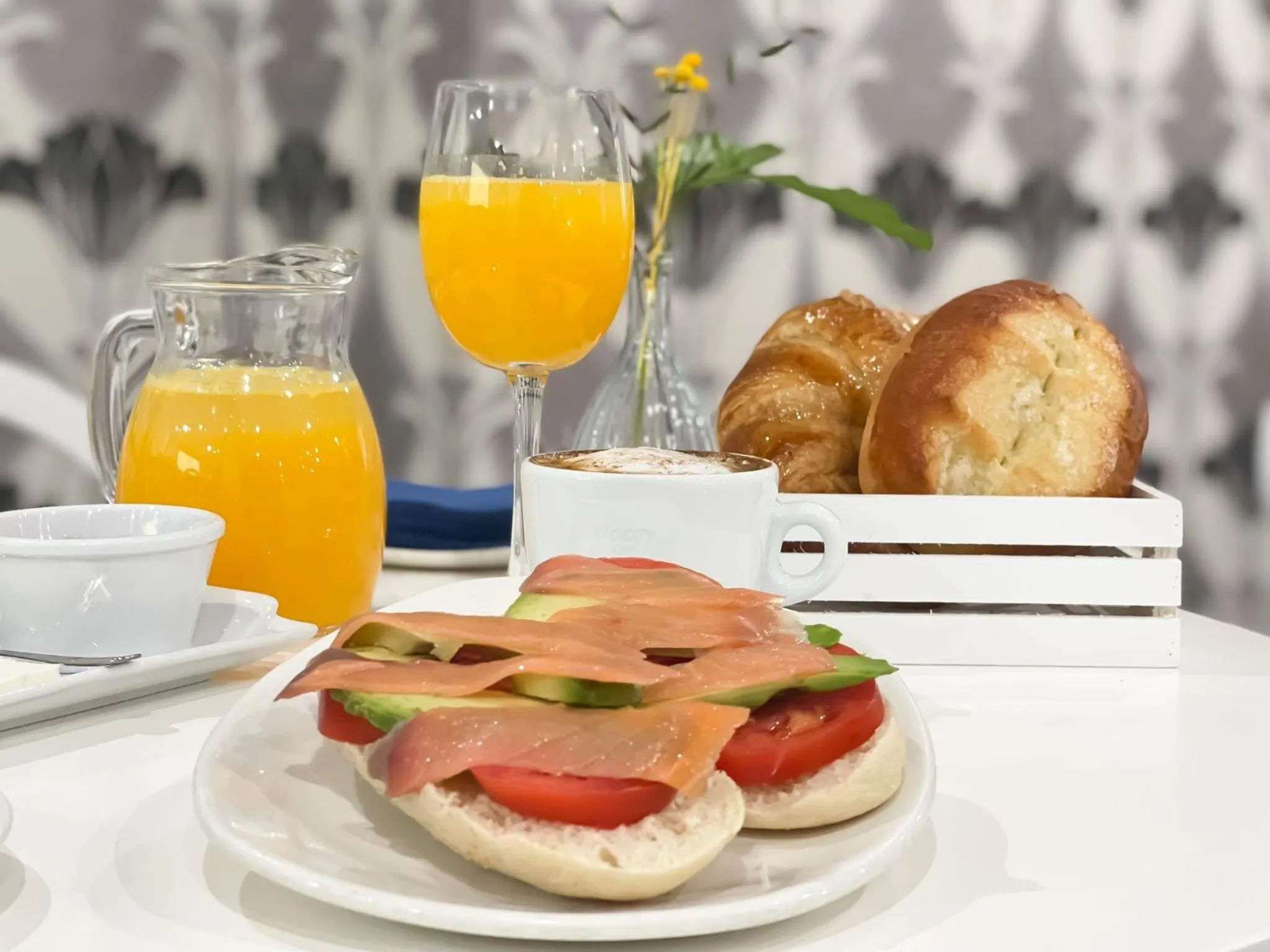 Restaurant/places to eat in La Boutique Puerta Osario