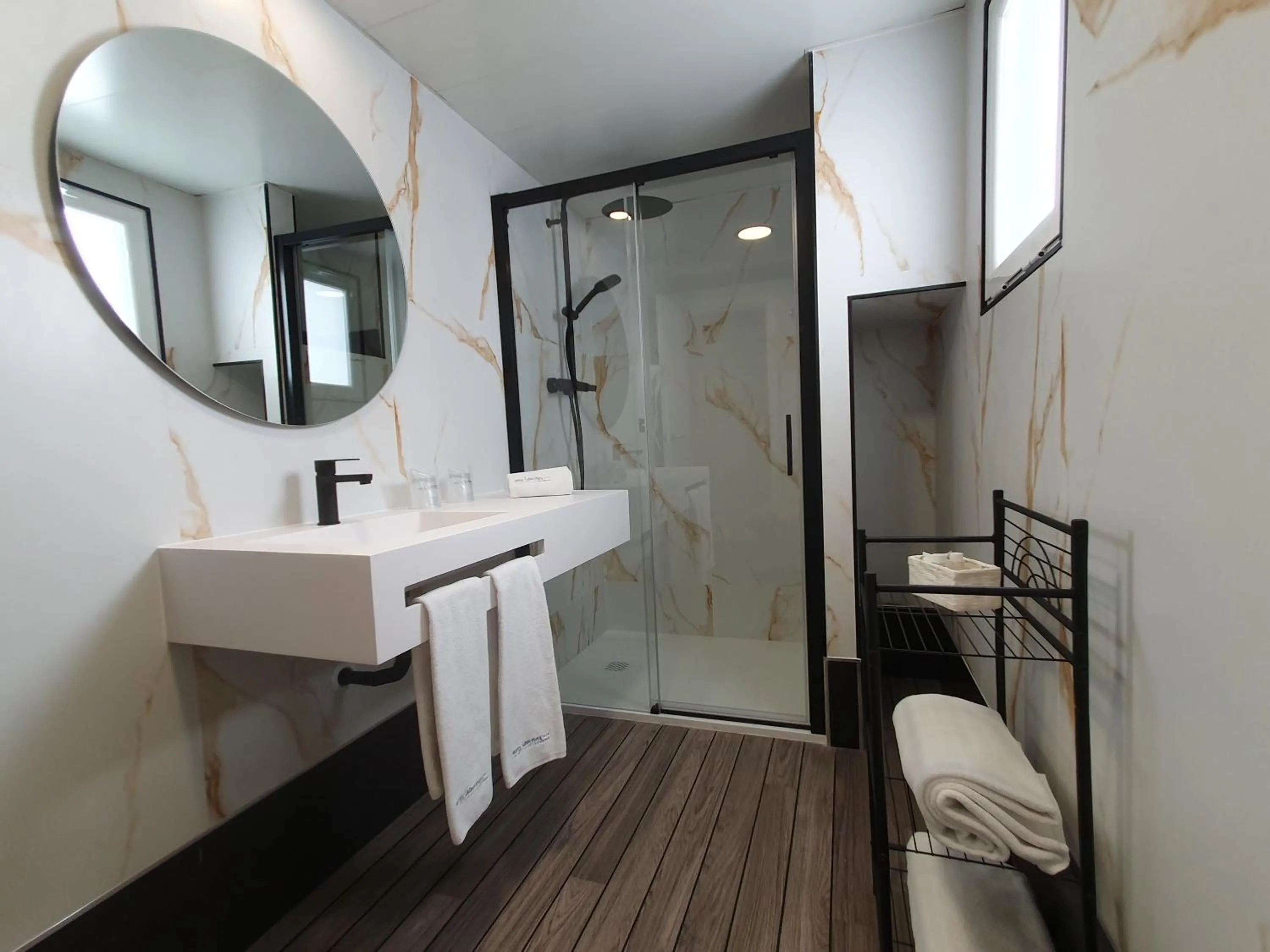 Bathroom in La Boutique Puerta Osario