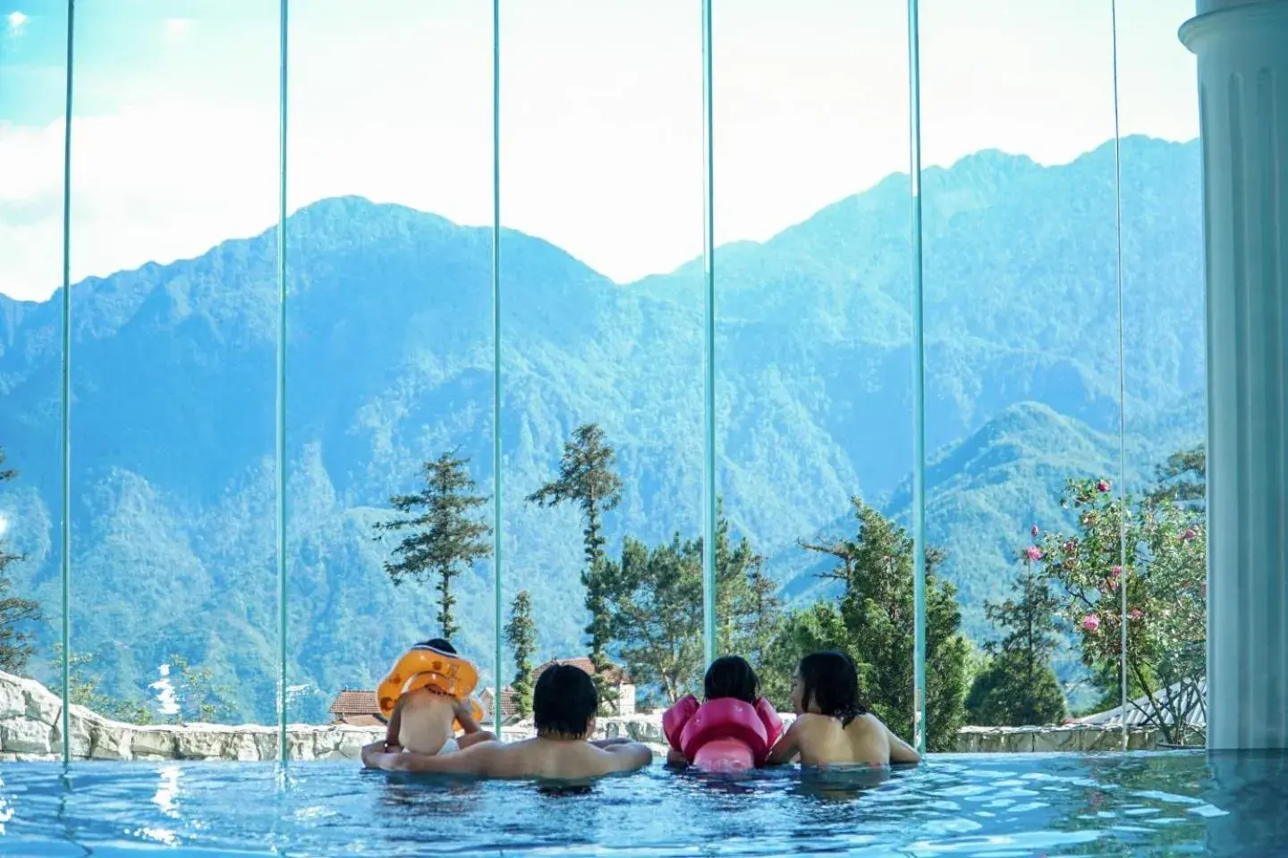 Pool view in Silk Path Grand Sapa Resort & Spa Pool view in Silk Path Grand Sapa Resort & Spa