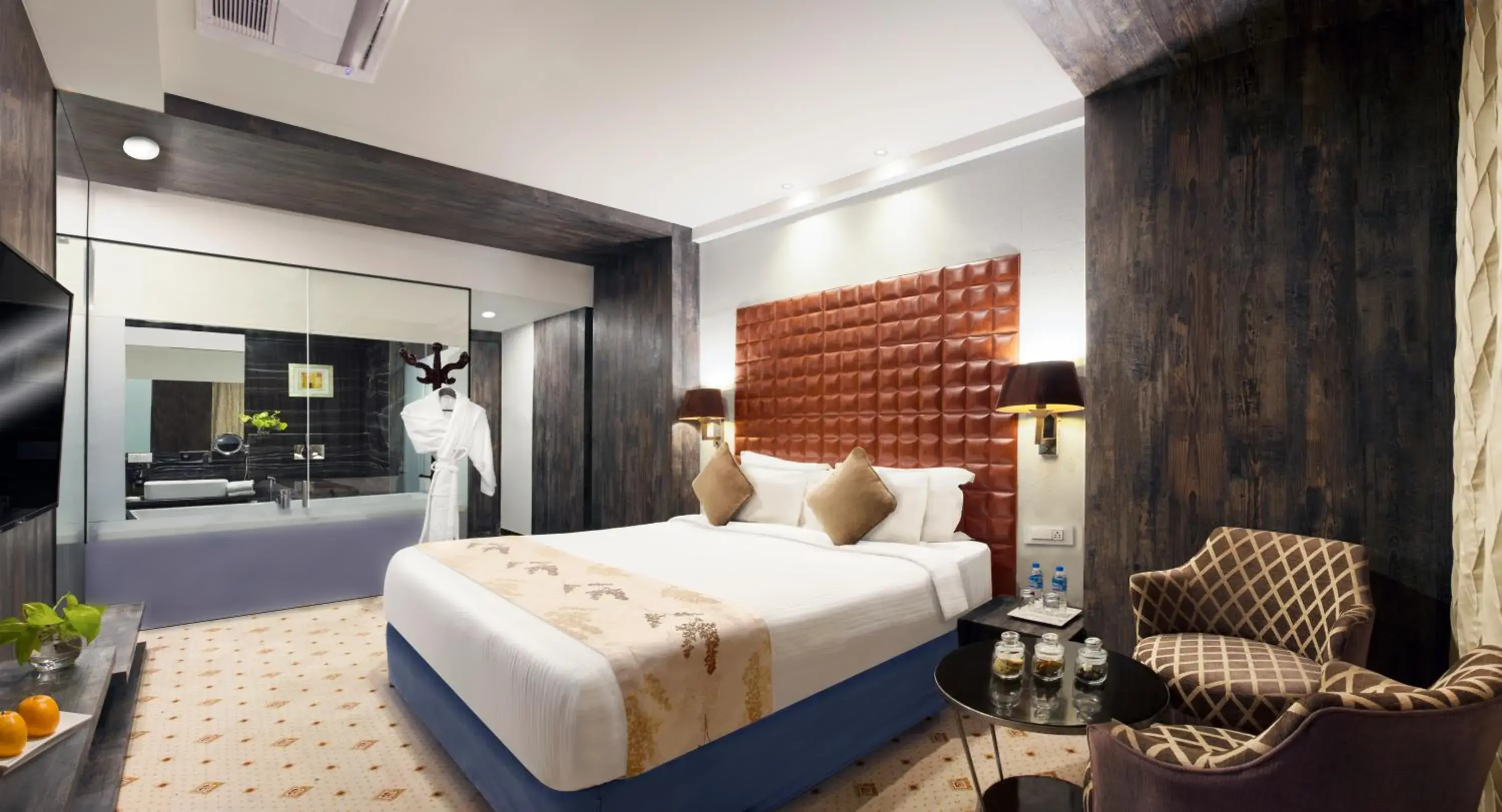 Bedroom, Bed in Regenta Central Hotel & Convention Centre Nagpur Bedroom, Bed in Regenta Central Hotel & Convention Centre Nagpur